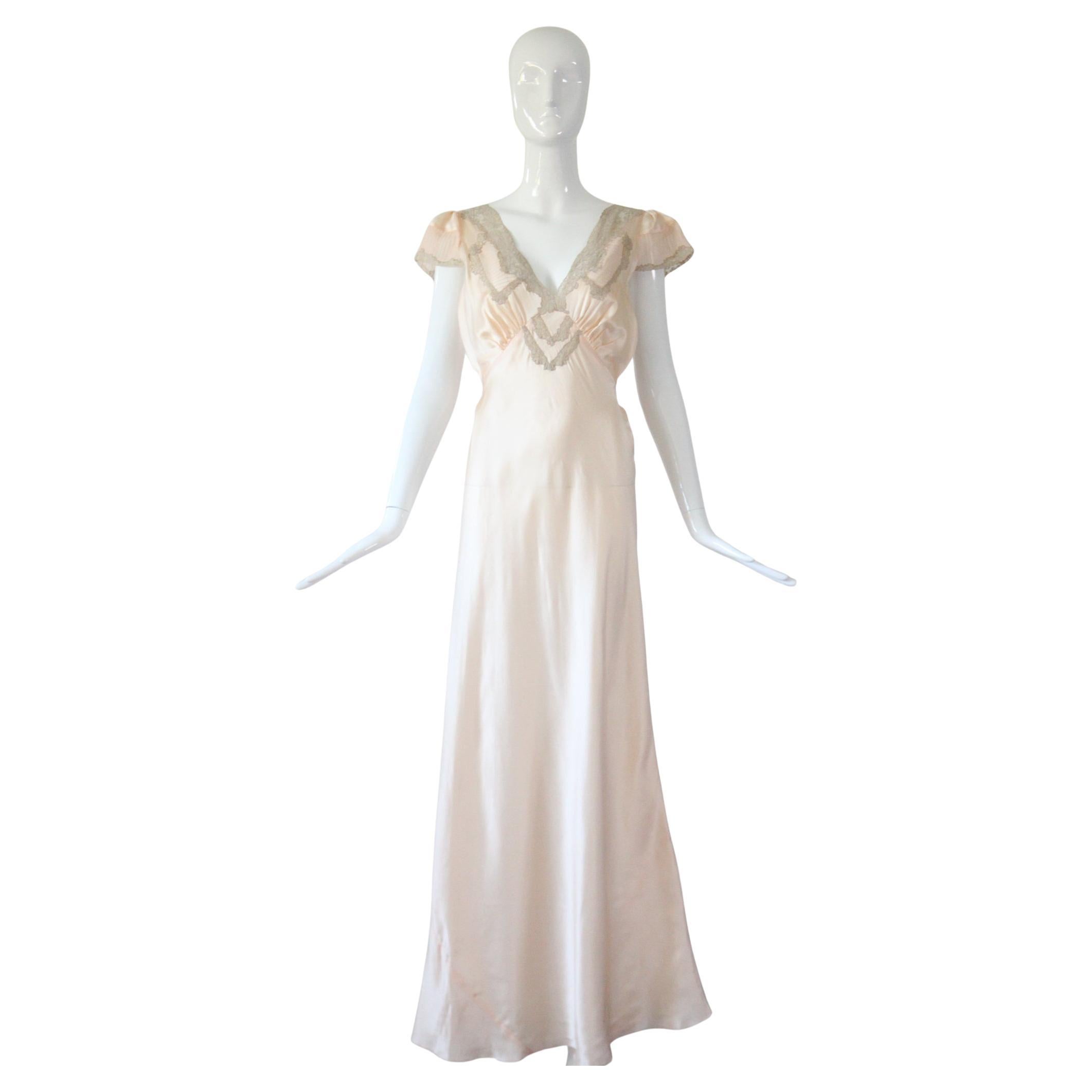 Vintage 1930s Peach Satin 
Lace Nightdress 1930s lingerie night gown UK 10 US 6 For Sale