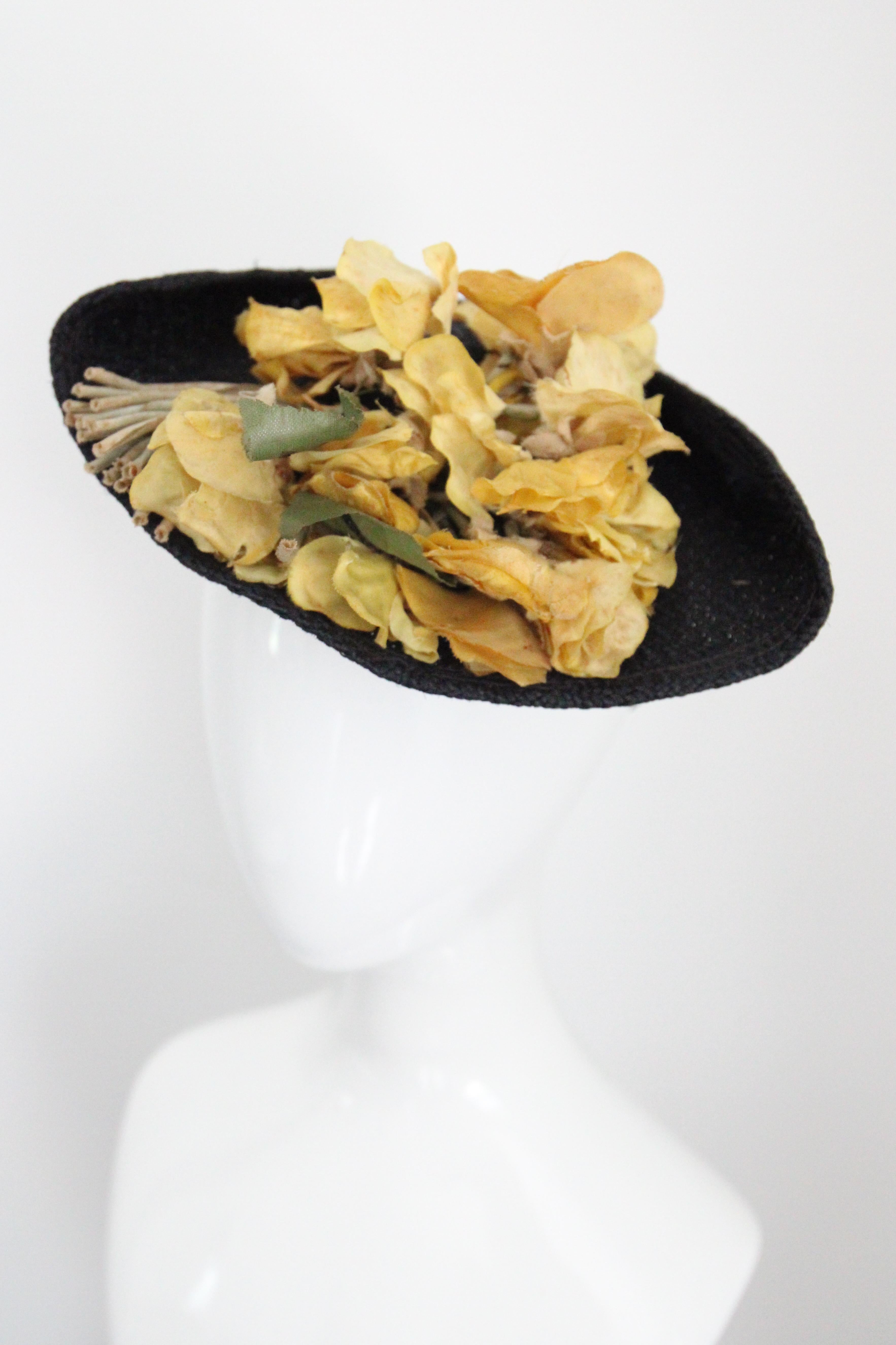 Vintage 1930's Percher Hat black Straw Yellow Floral 1930's Tilt Hat Millinery For Sale 5