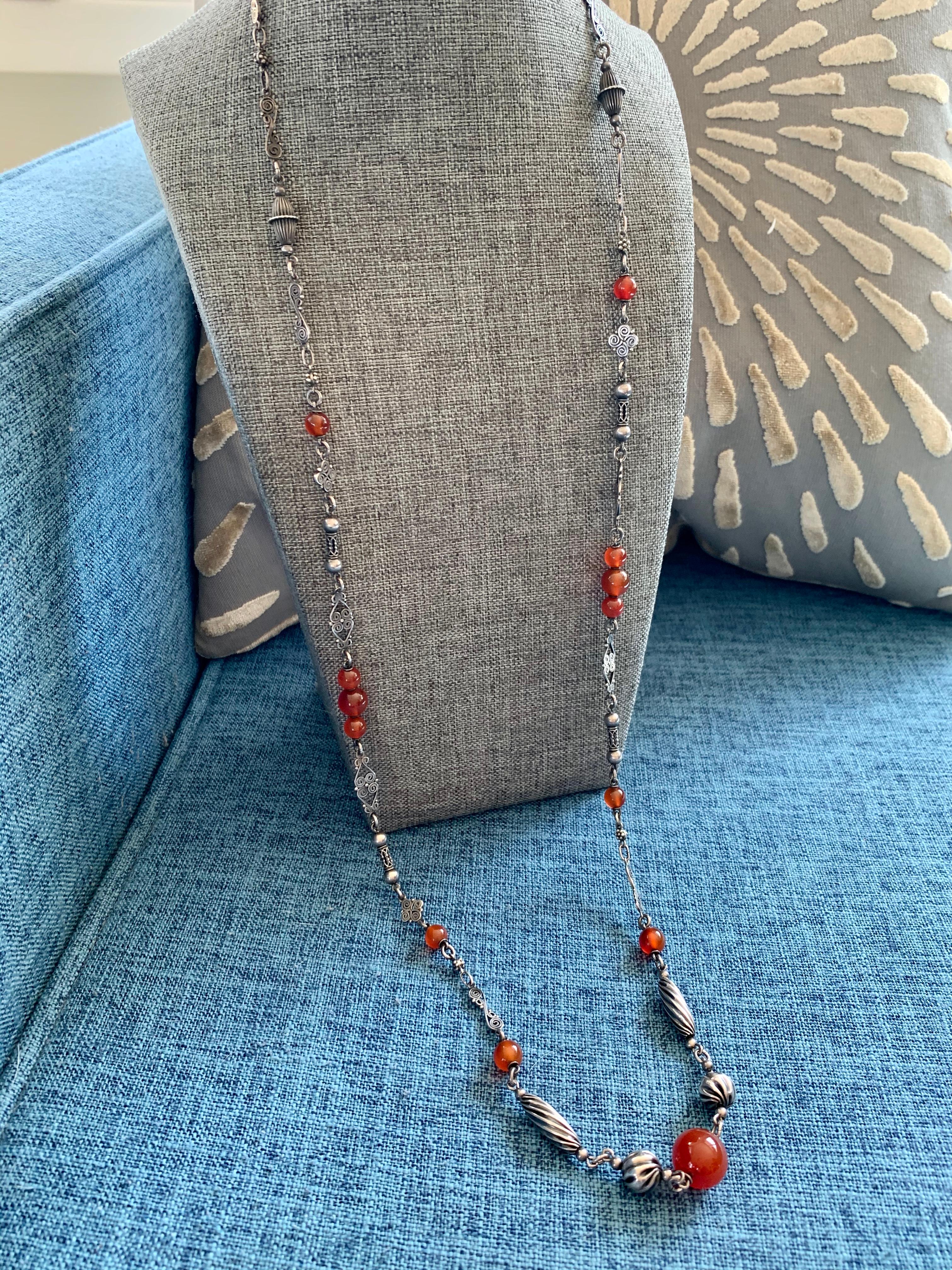 Vintage 1930's Peruzzi-Style Carnelian Bead Silver Necklace In Good Condition For Sale In St. Louis Park, MN