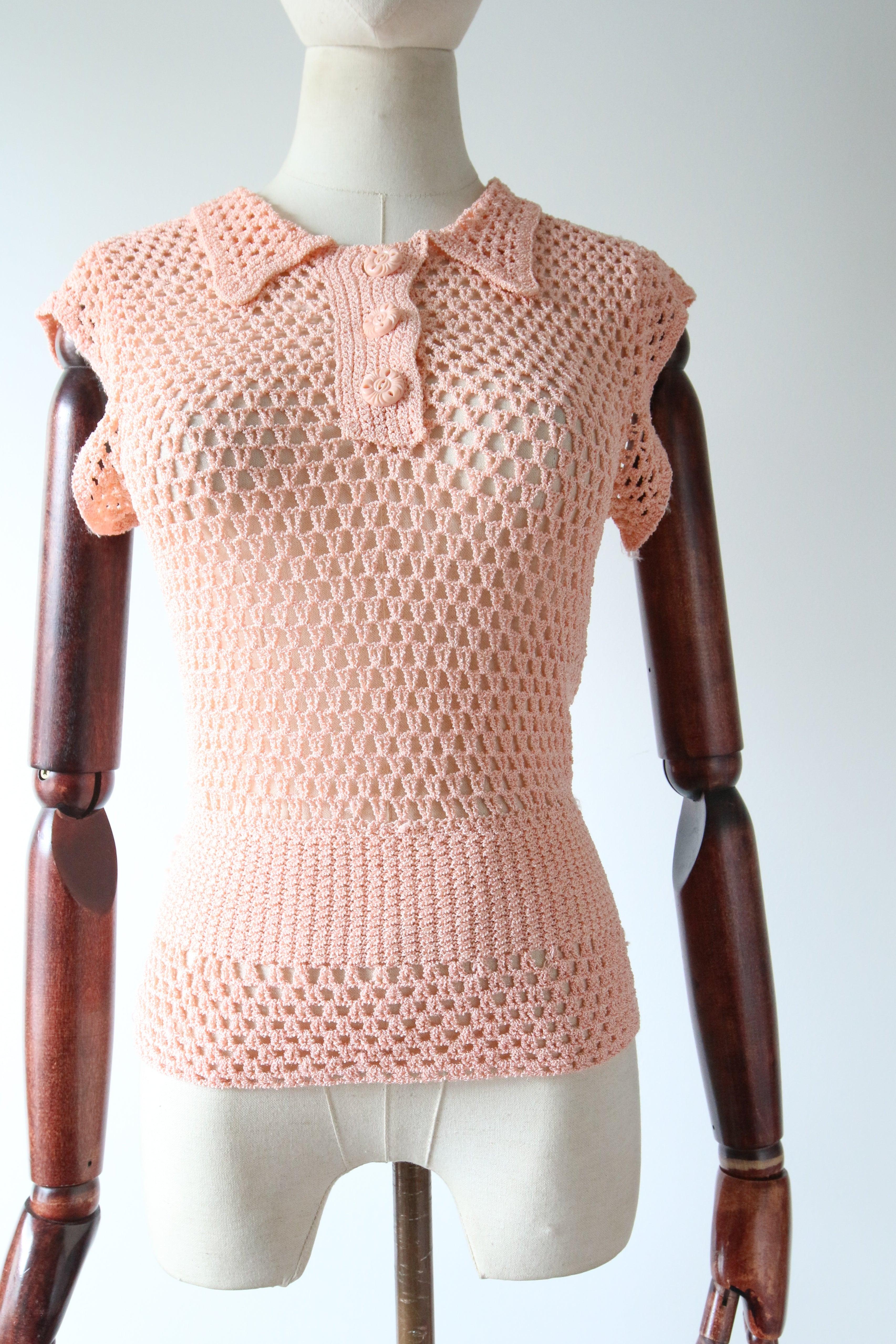 Beige Vintage 1930 rosa rayon uncinetto camicetta aderente 1930 uncinetto top UK 10 US 6 in vendita