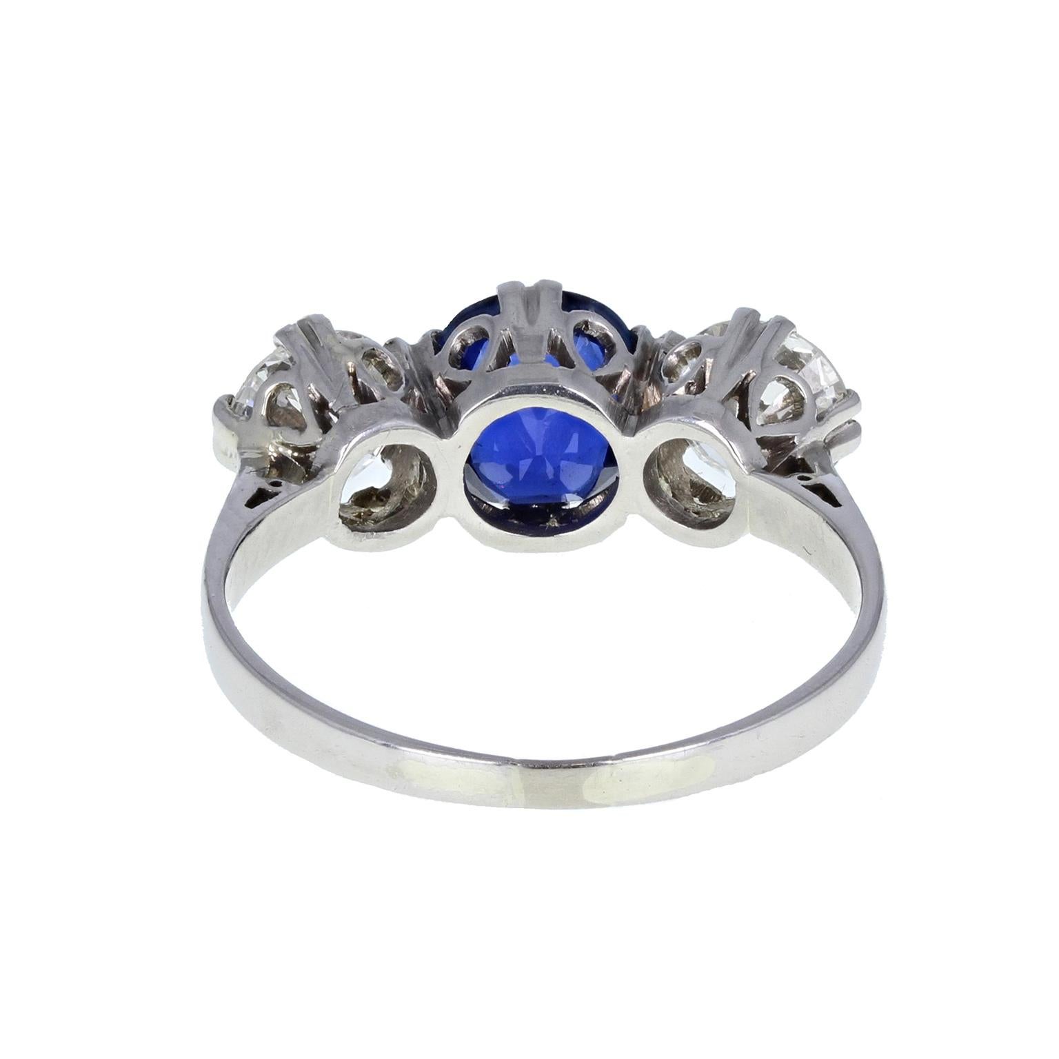 blue sapphire trilogy ring