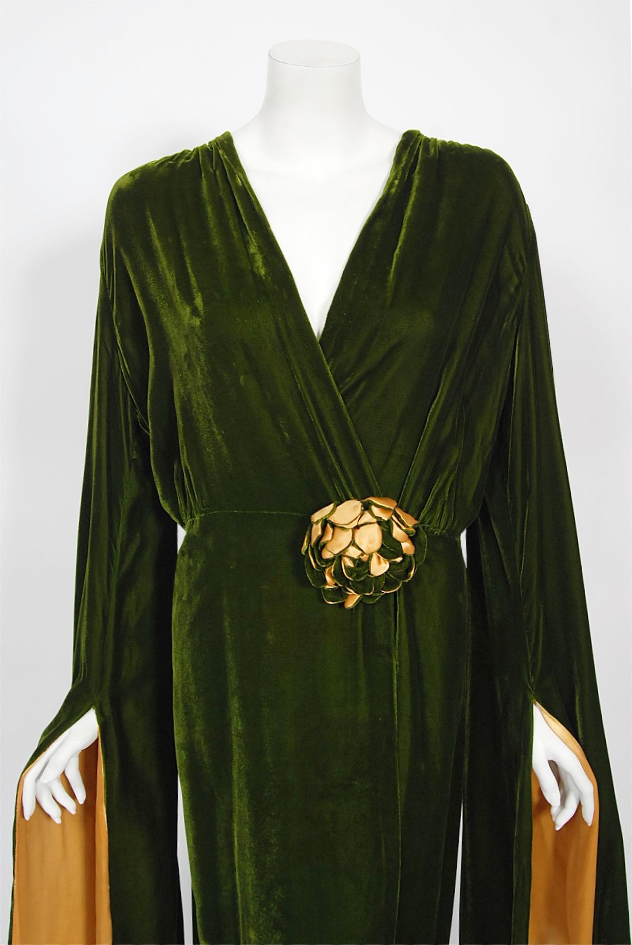 This breathtaking late 1930's dressing gown, designed by Princess Helene Obolensky, has a seductive allure that I find irresistible. Obolensky started as a personal assistant to Coco Chanel and later immigrated to the United States, where she became