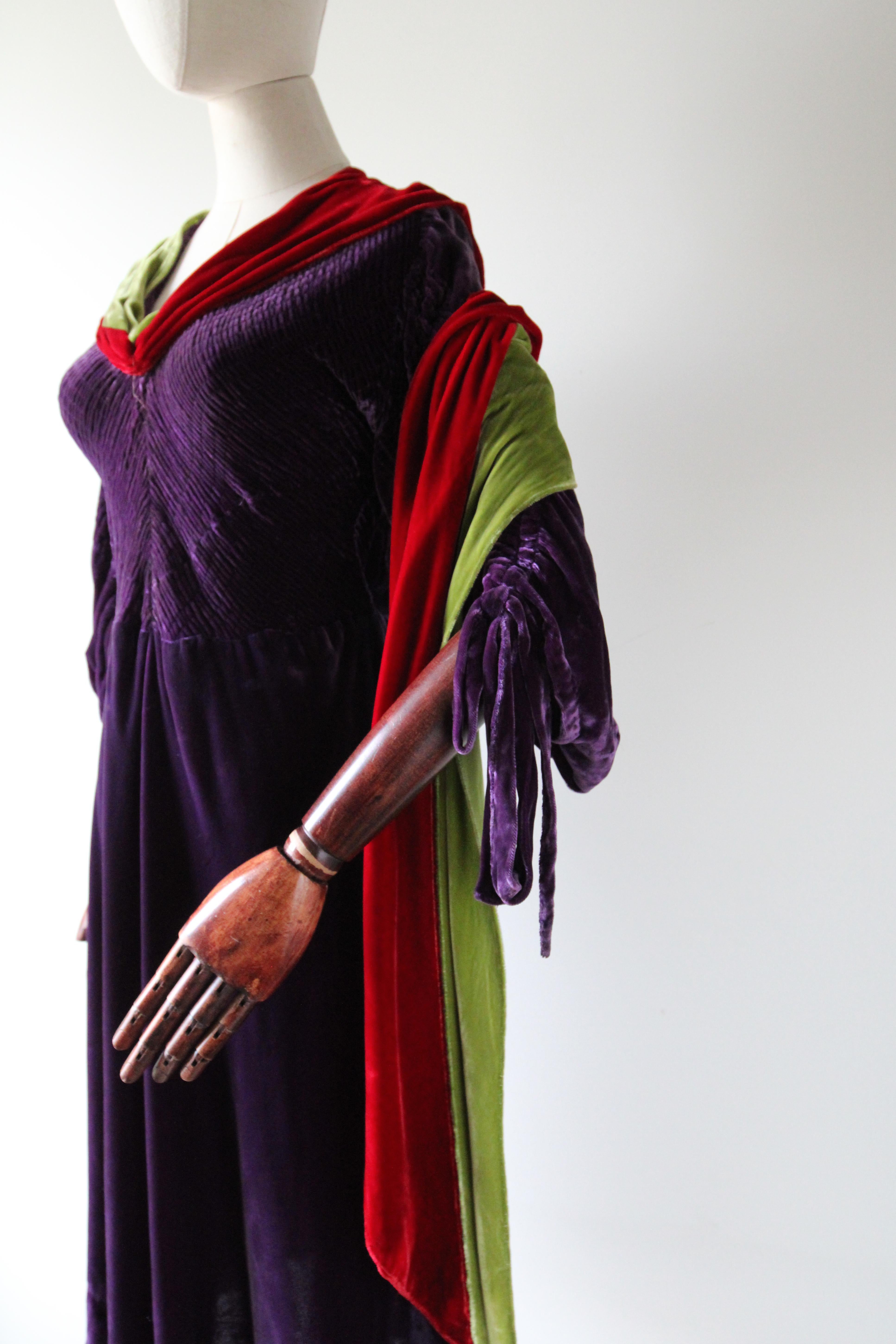 Vestido de cóctel vintage de 1930 de terciopelo de seda morado con corte al bies Vestido de 1930 UK 10-14 en venta 5