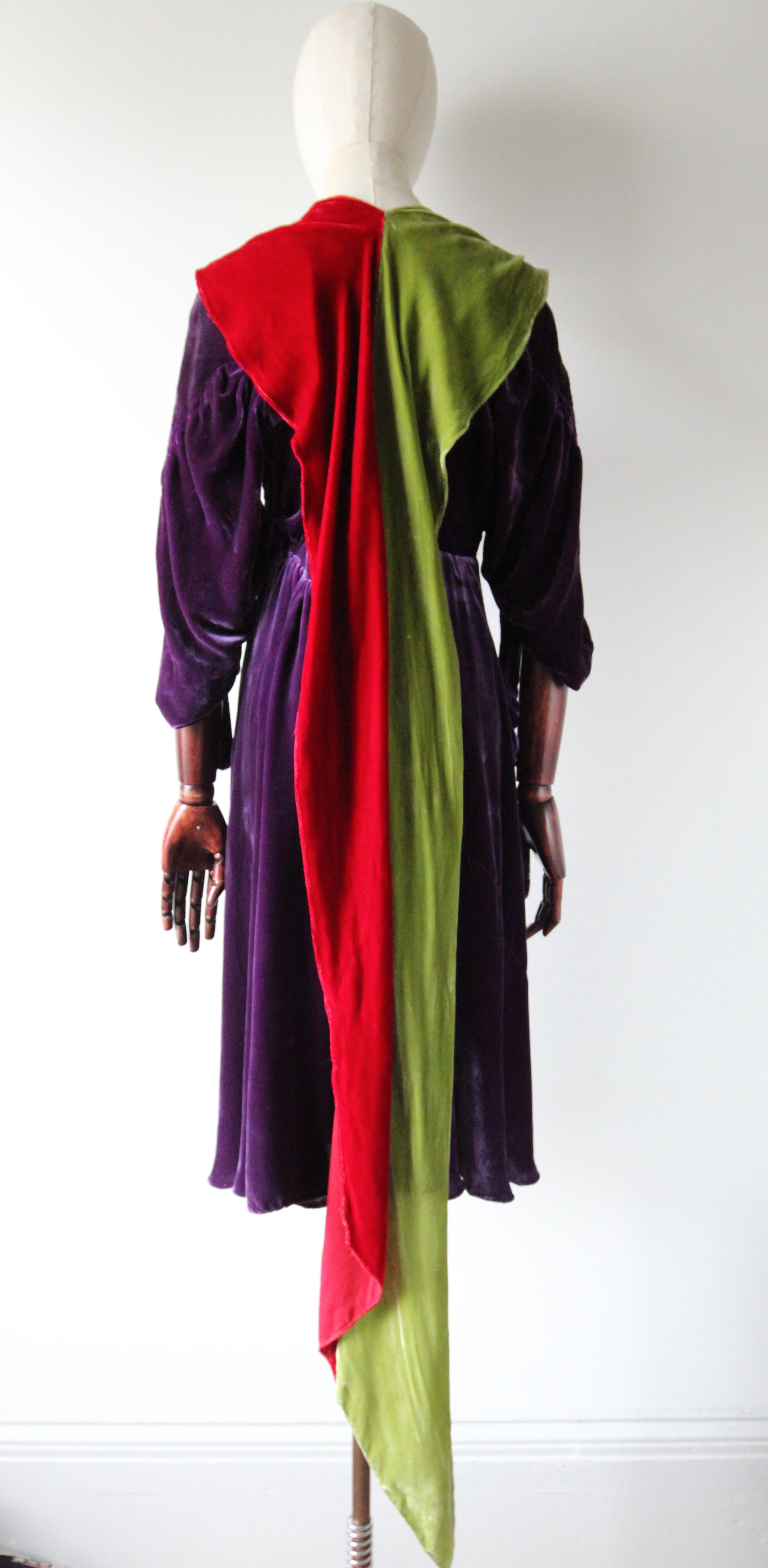 Vestido de cóctel vintage de 1930 de terciopelo de seda morado con corte al bies Vestido de 1930 UK 10-14 en venta 7