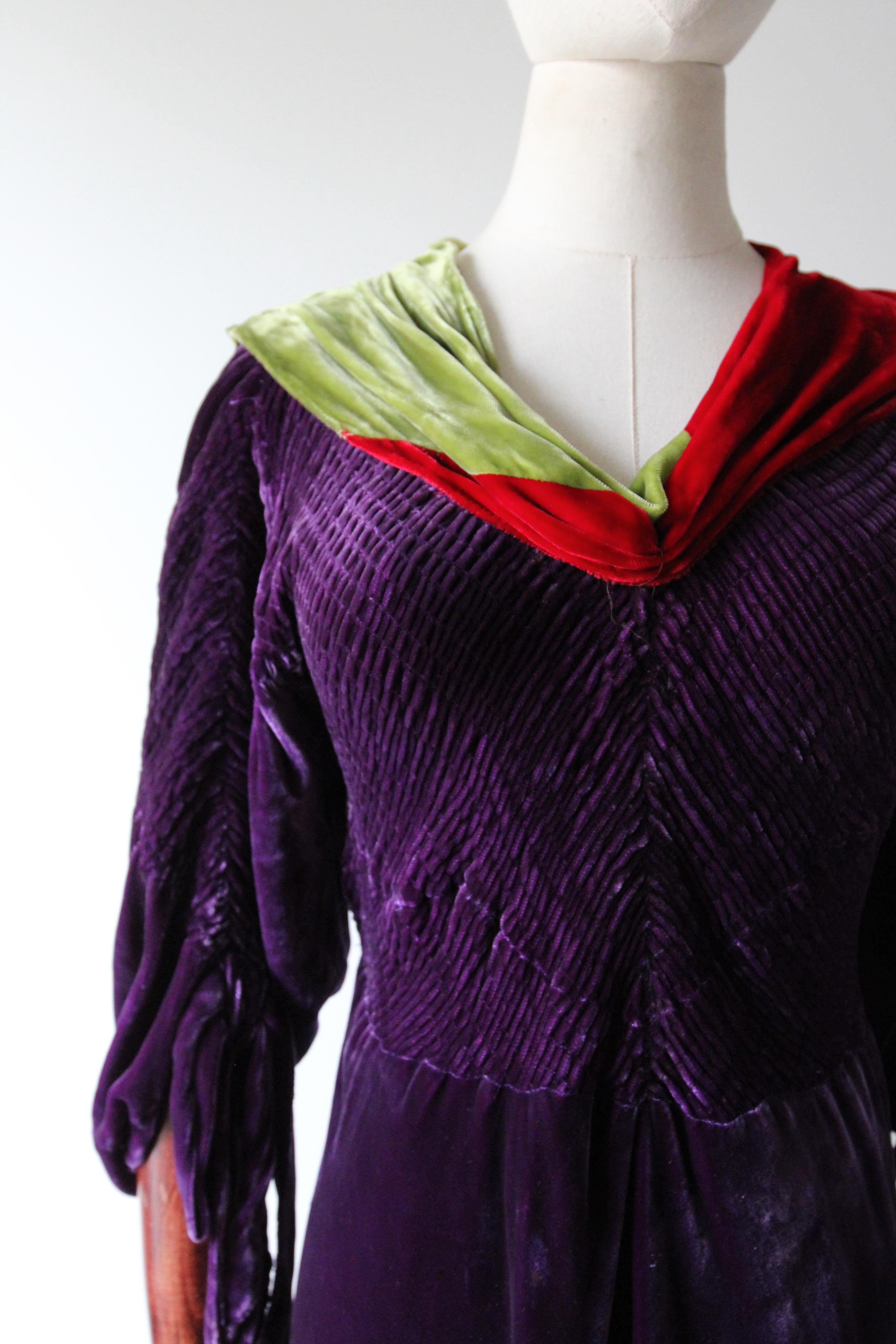 De las mujeres Vestido de cóctel vintage de 1930 de terciopelo de seda morado con corte al bies Vestido de 1930 UK 10-14 en venta