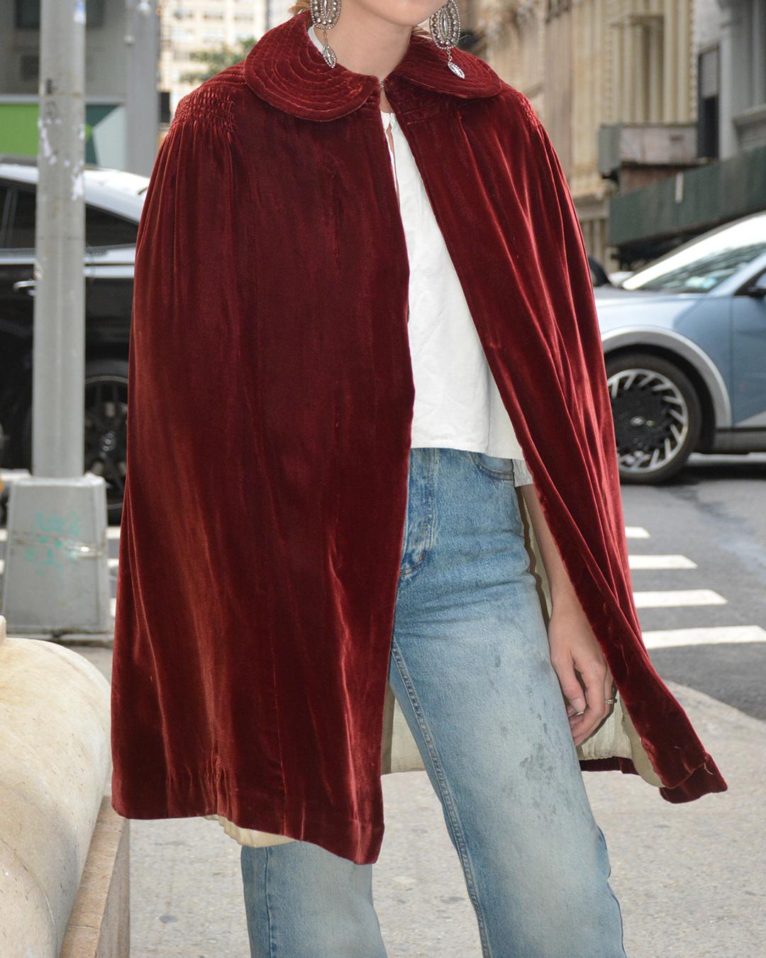 Women's Vintage 1930s Red Velvet Cape For Sale