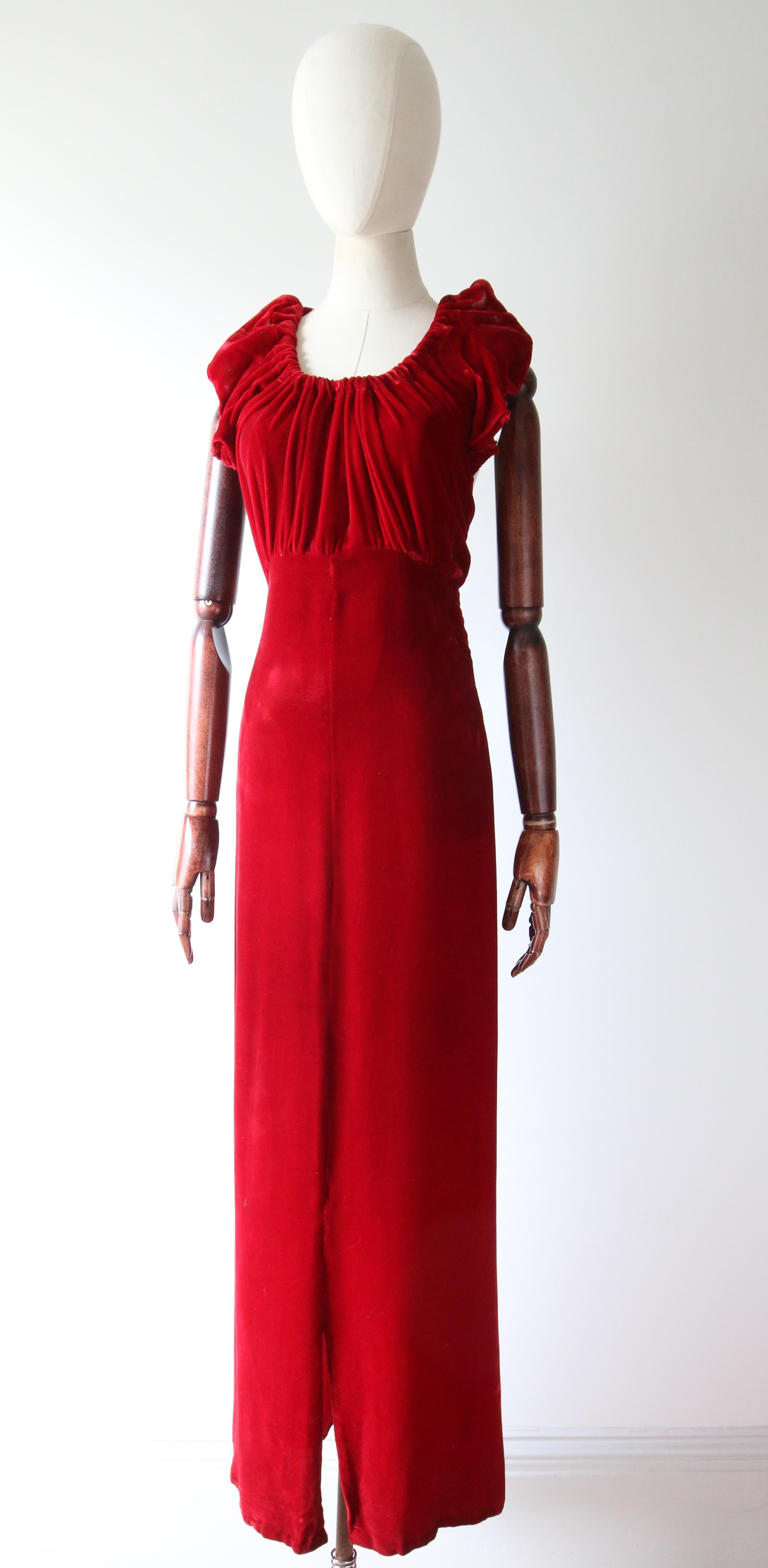 Women's Vintage 1930's red velvet dress and jacket 1930's bias cut UK 6- 8 US 2-4 For Sale