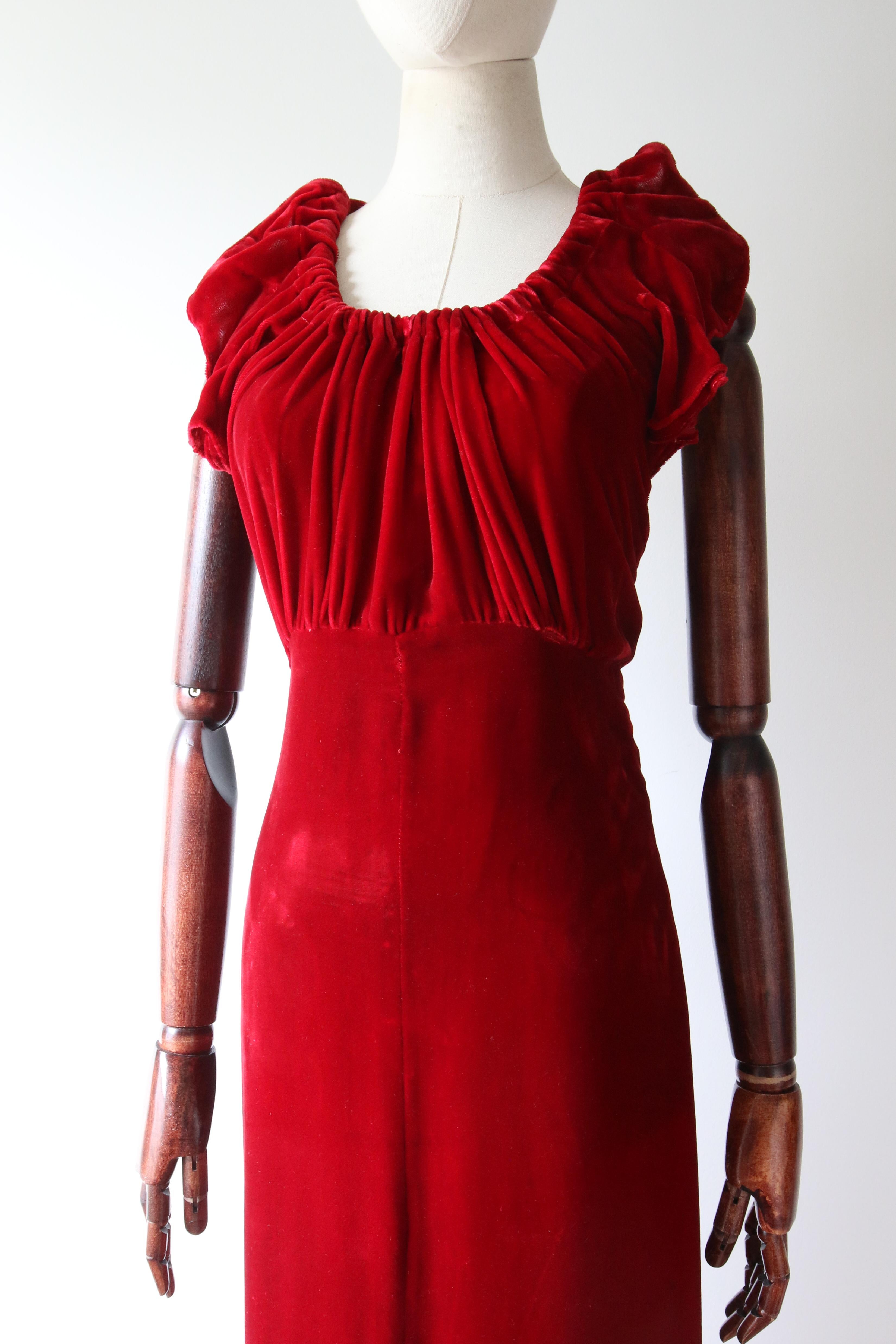 Vintage 1930's red velvet dress and jacket 1930's bias cut UK 6- 8 US 2-4 For Sale 2