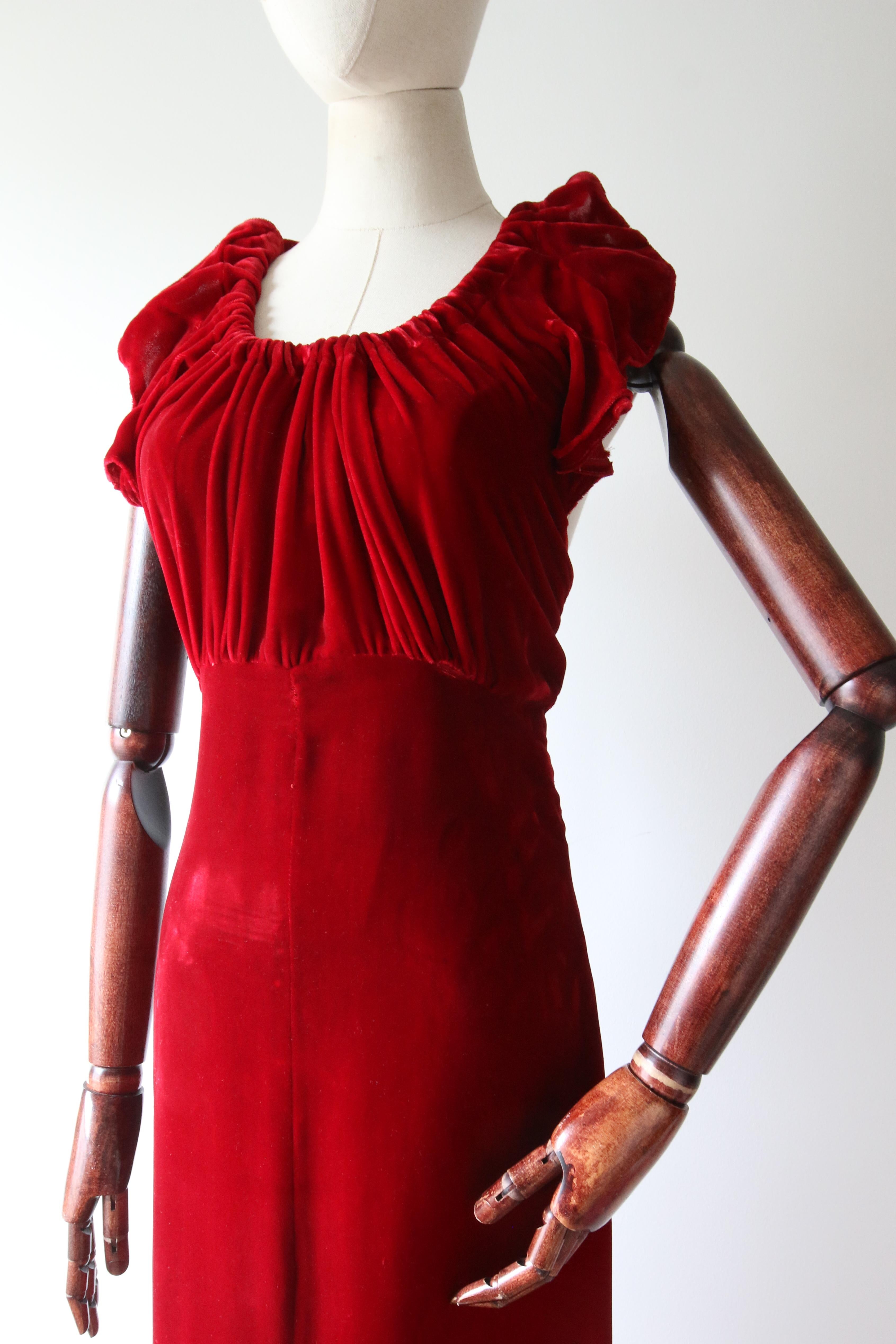 Vintage 1930's red velvet dress and jacket 1930's bias cut UK 6- 8 US 2-4 For Sale 2
