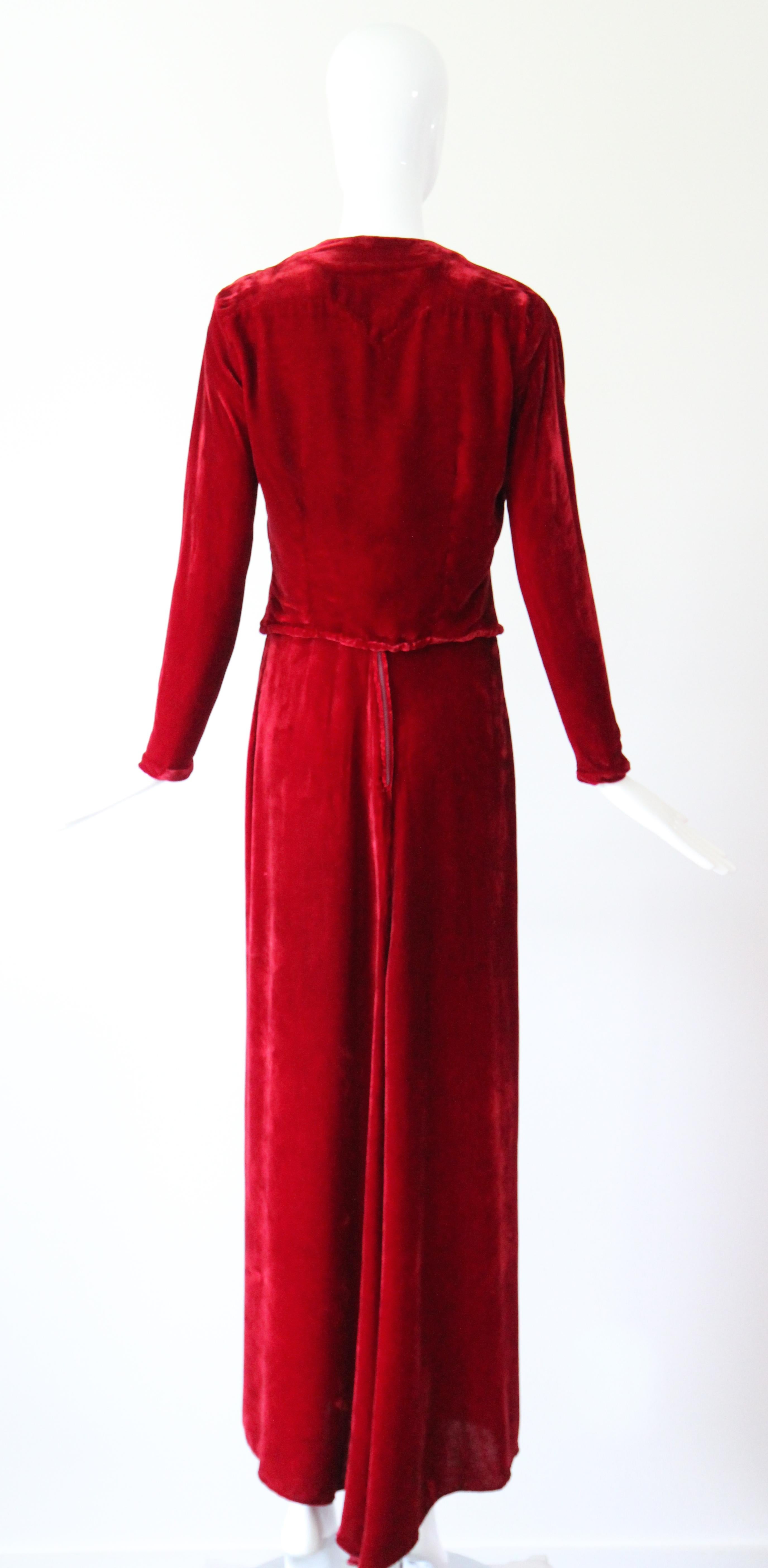 Vintage 1930's rotes Samtkleid und Jacke 1930's Schrägschnitt UK 6- 8 US 2-4 im Angebot 11