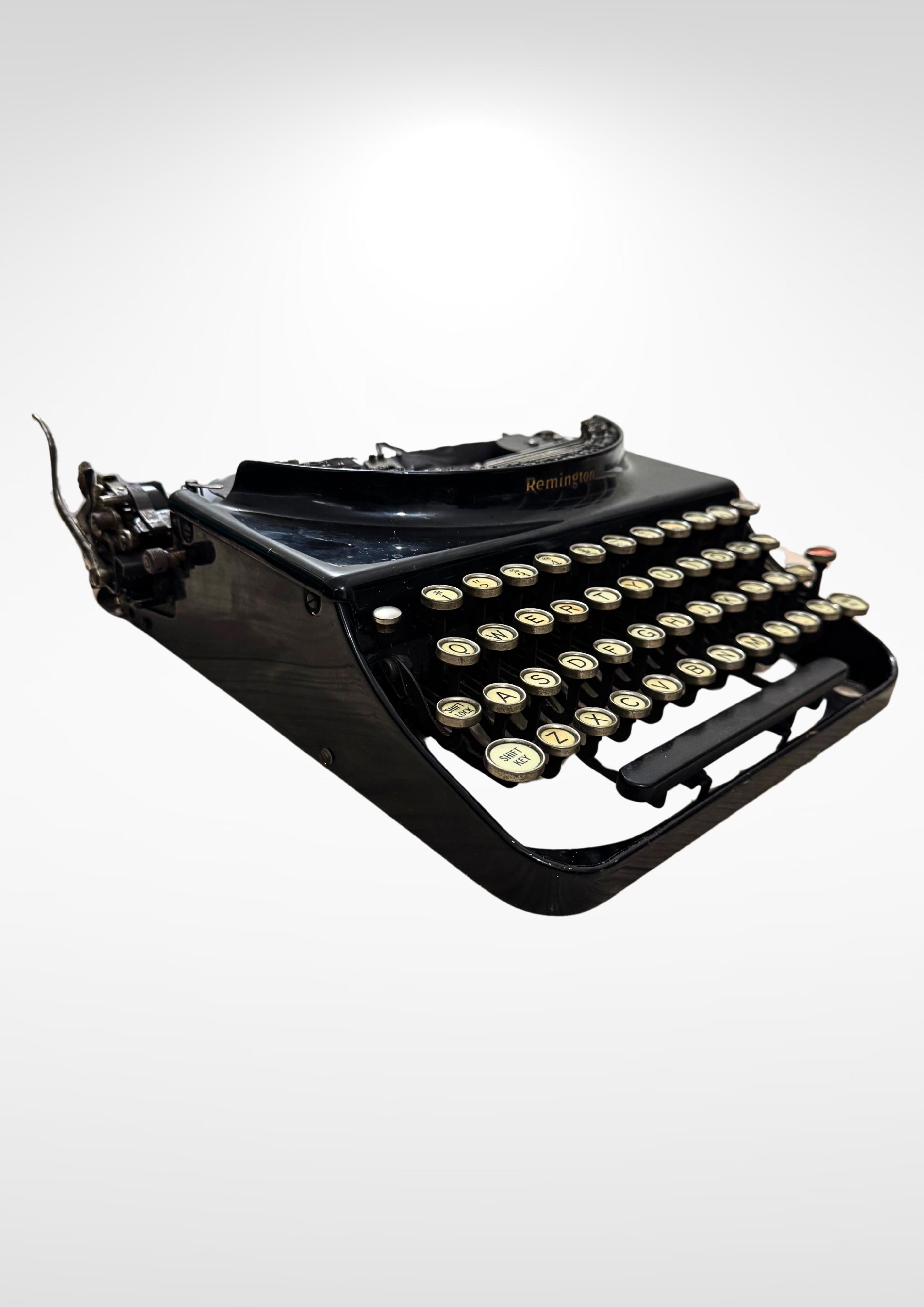 Remington-Schreibmaschine aus den 1930er Jahren im Originalkoffer im Angebot 2