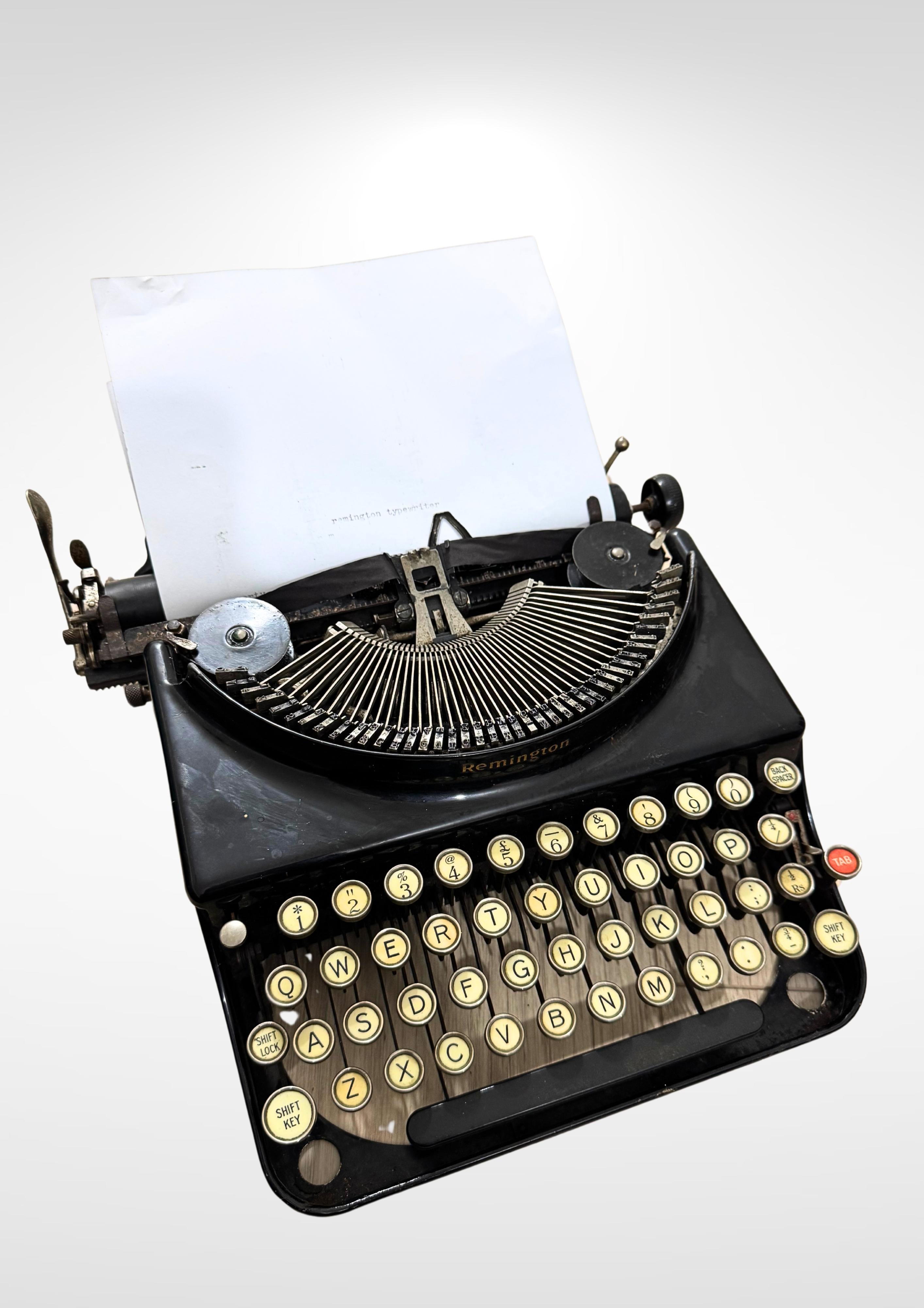 Remington-Schreibmaschine aus den 1930er Jahren im Originalkoffer im Angebot 3