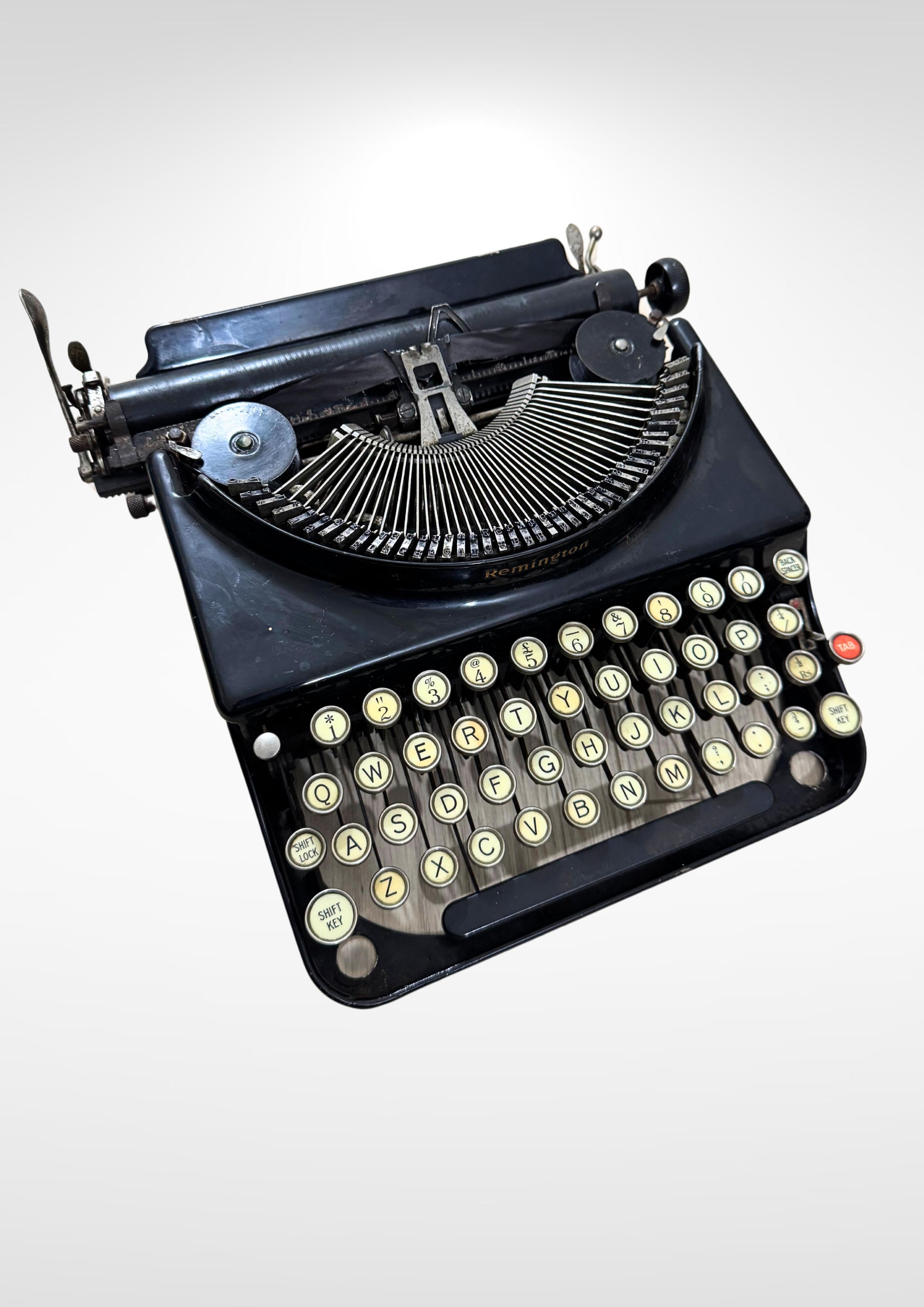 Remington-Schreibmaschine aus den 1930er Jahren im Originalkoffer im Angebot 6