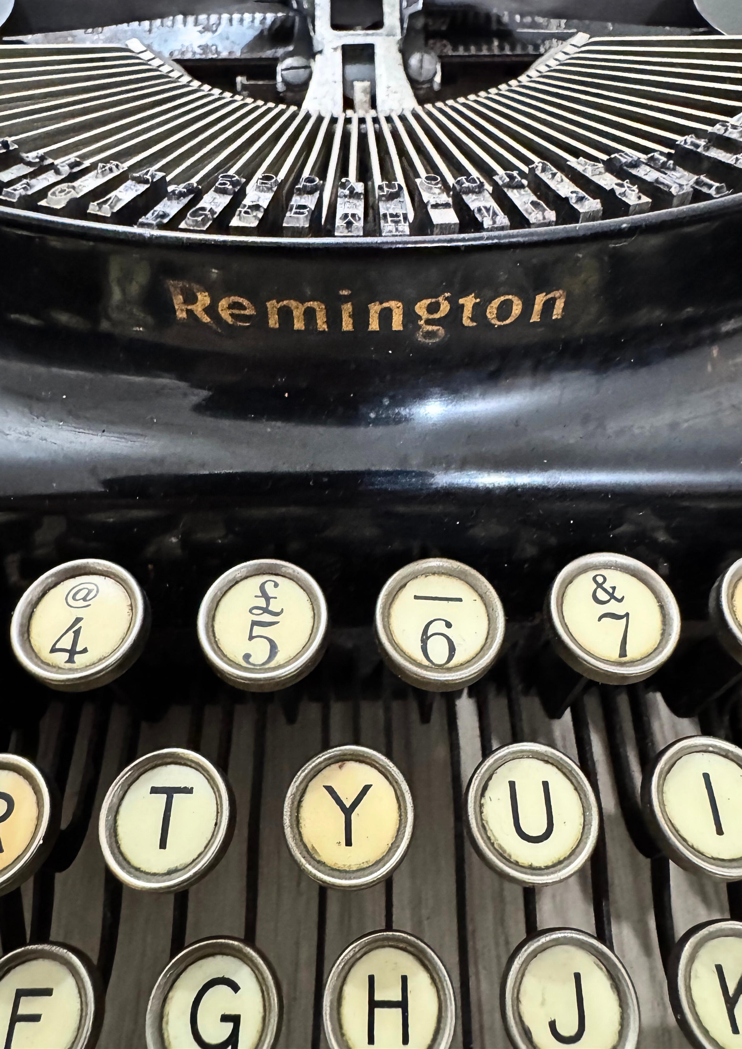 Remington-Schreibmaschine aus den 1930er Jahren im Originalkoffer (Sonstiges) im Angebot