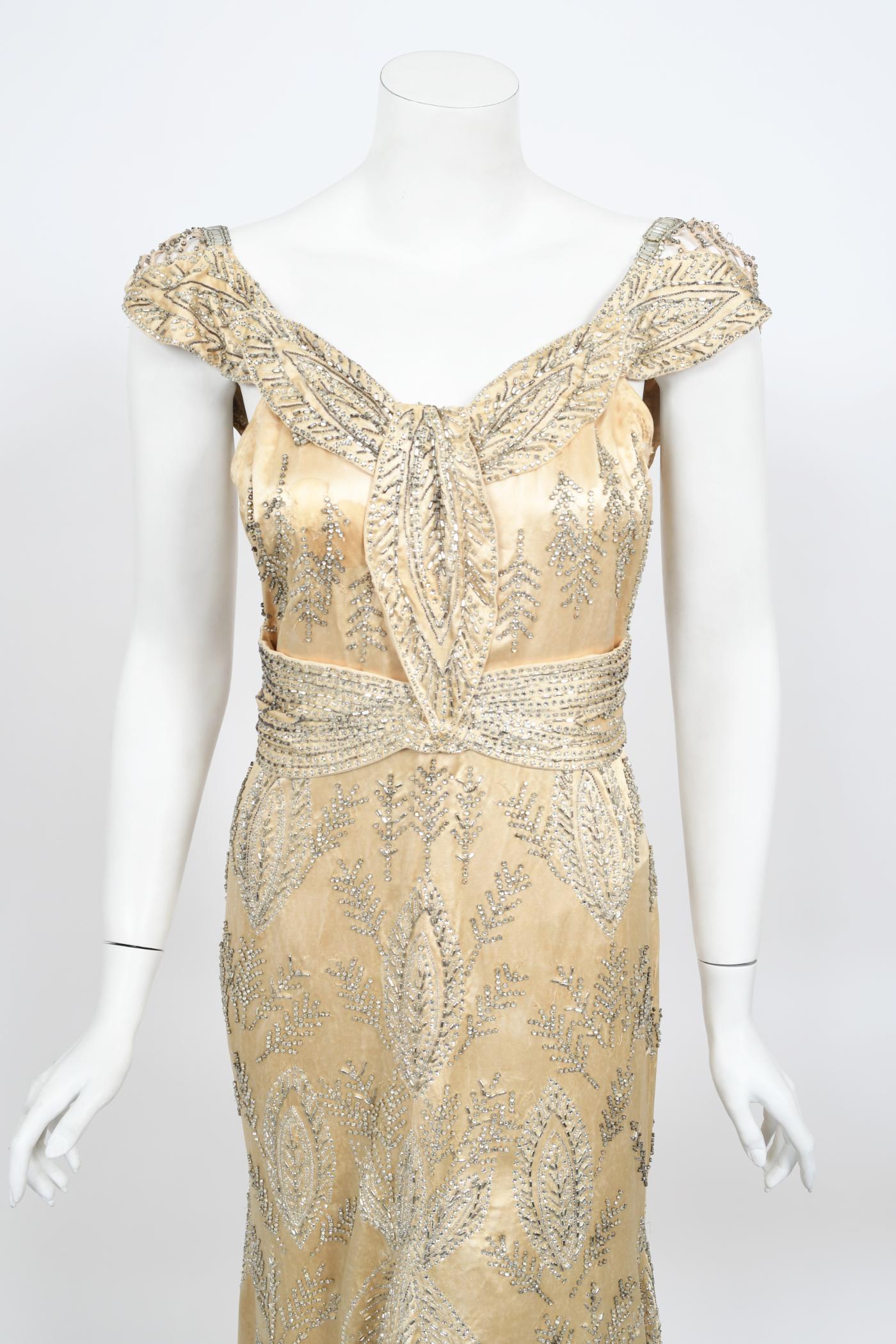 Vintage 1930's Rhinestone Beaded Candlelight Silk Trained Old Hollywood Gown In Good Condition For Sale In Beverly Hills, CA