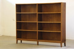 Librerie vintage The Modern Scandinavian 1930 in legno di noce di autore sconosciuto