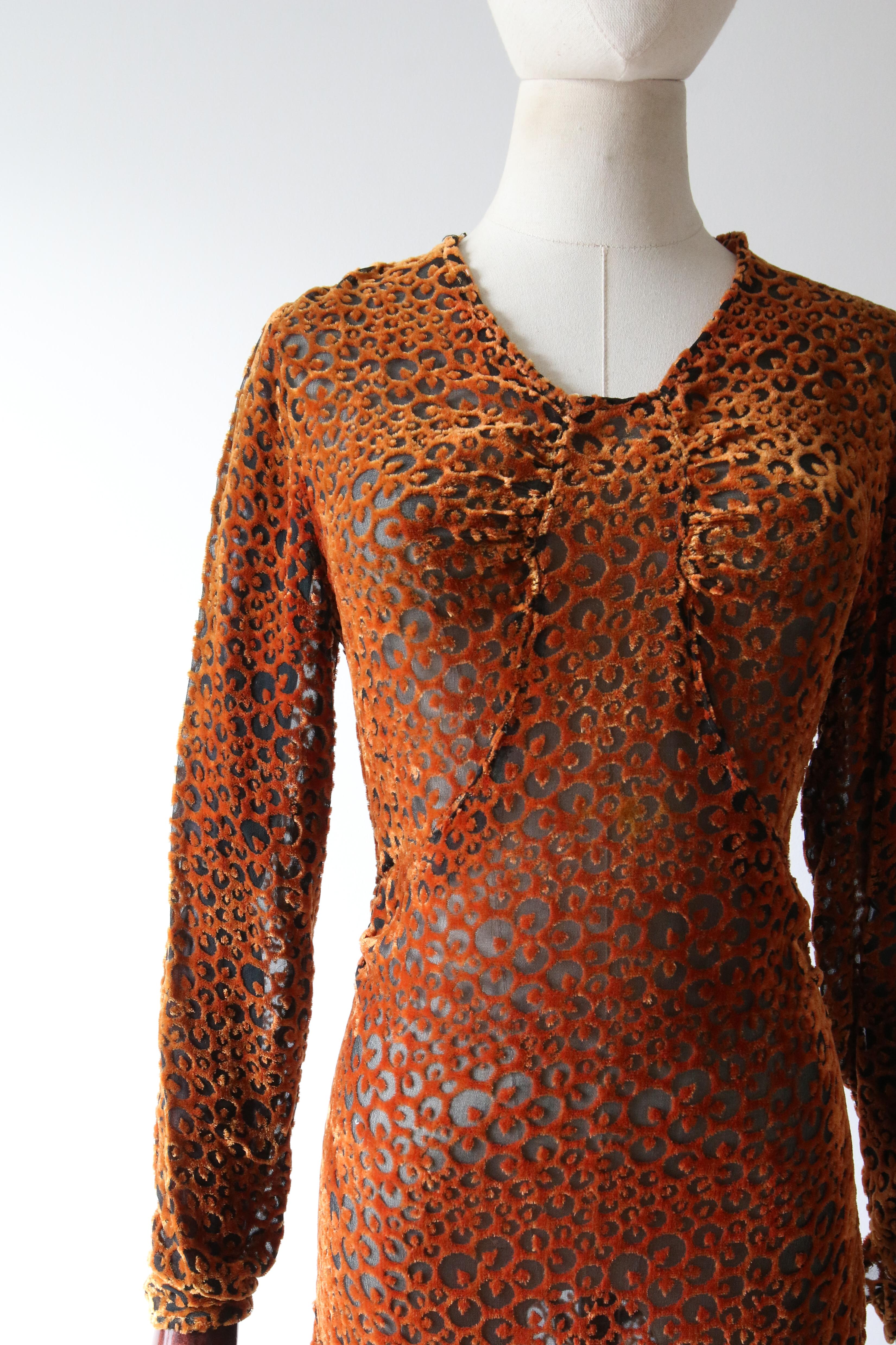 Vintage 1930's Silk Devore burnout dress original 1930's amber dress UK 8 US 4 In Good Condition For Sale In Cheltenham, GB