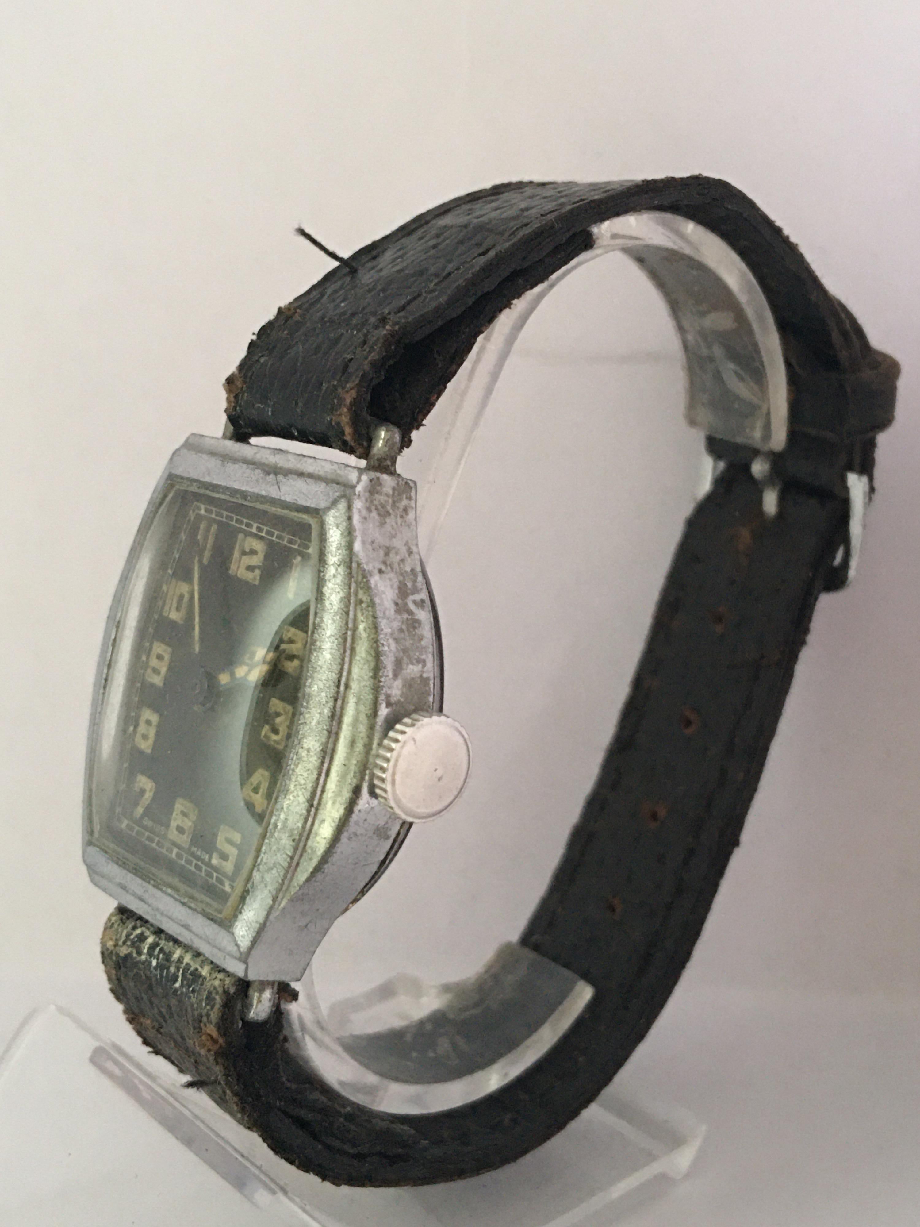 Vintage 1930s Silver Plated Black Dial Swiss Mechanical Watch For Sale 1