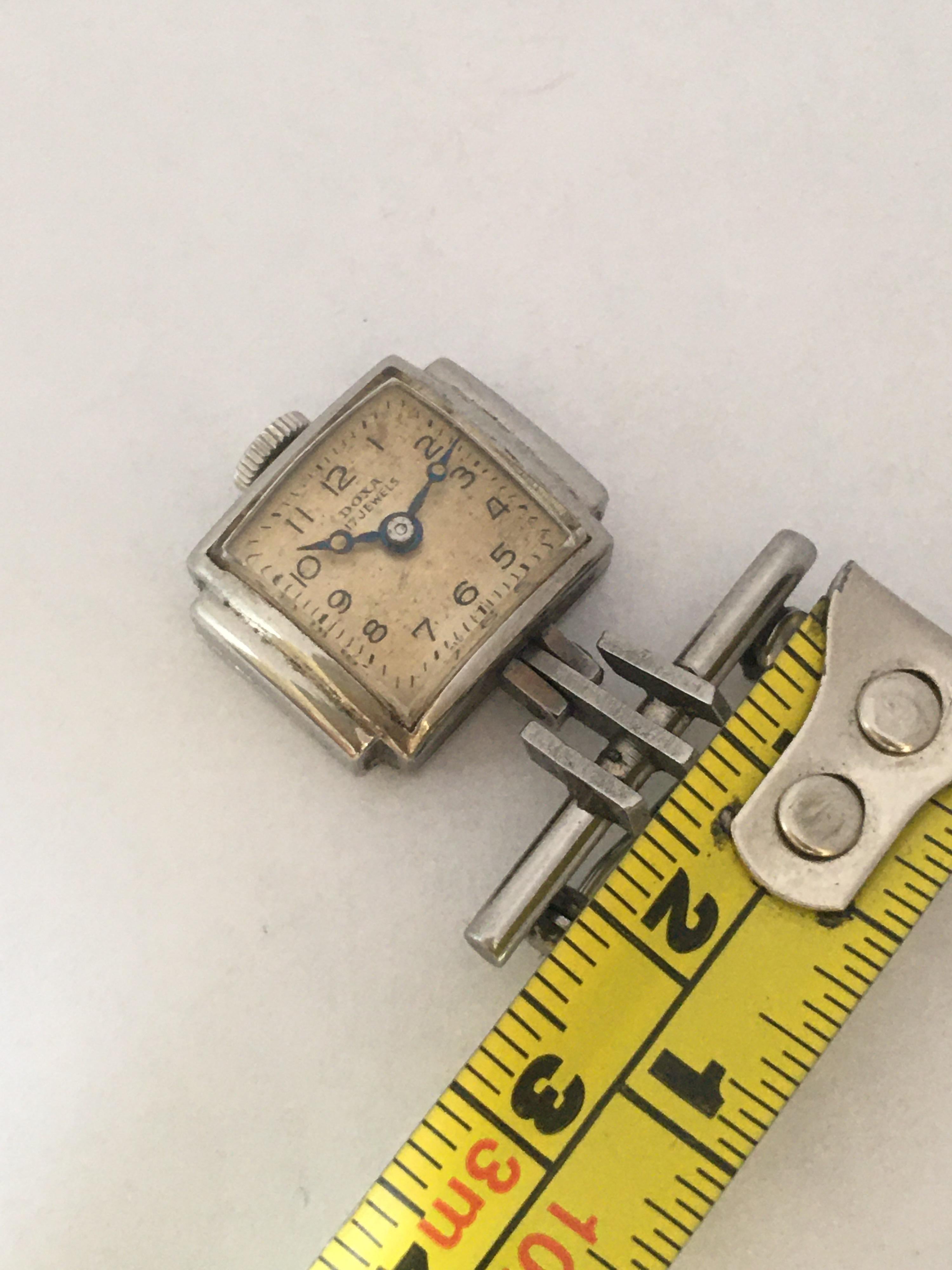 Vintage 1930s Silver Plated Mechanical Pendant or Nurse’s Watch In Good Condition For Sale In Carlisle, GB
