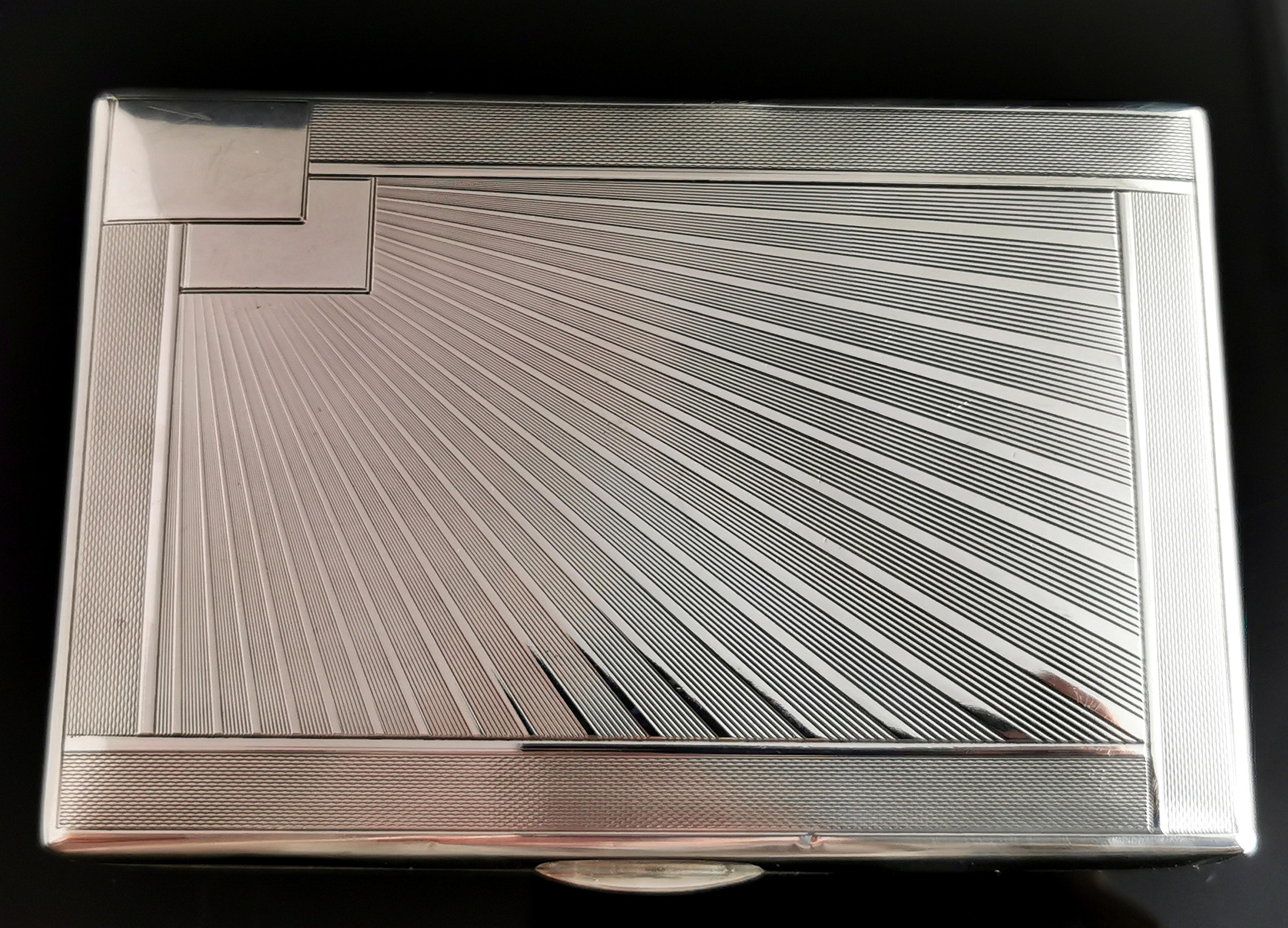 Boîte à cigarettes vintage en argent sterling des années 1930, design Sun Ray 2