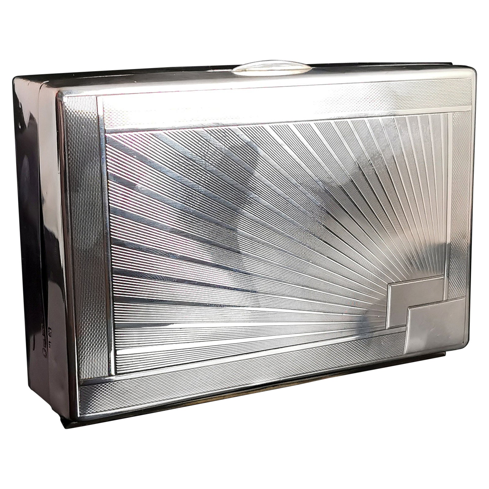 Boîte à cigarettes vintage en argent sterling des années 1930, design Sun Ray