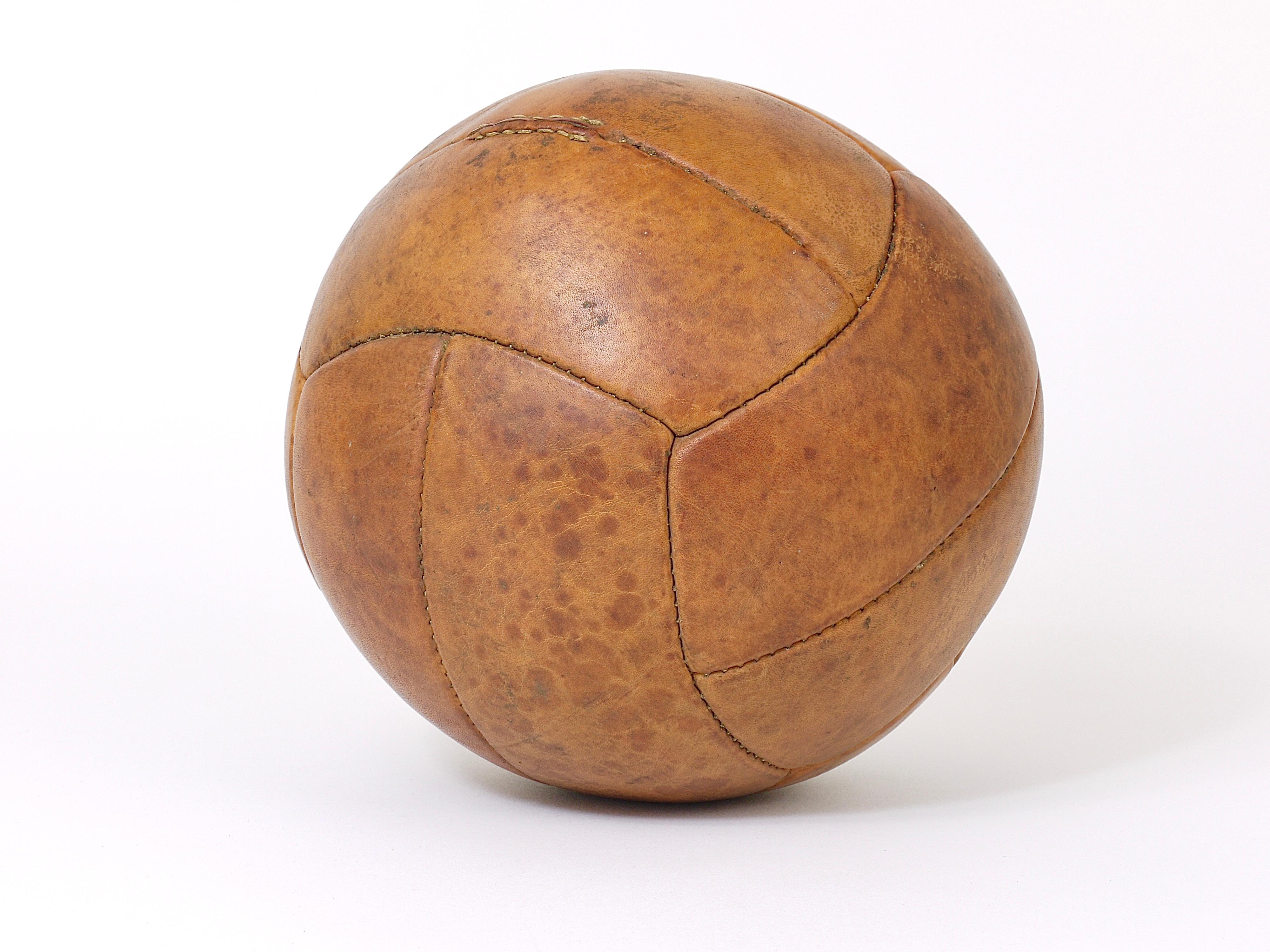 Vintage 1930s Tan Leather Medicine Ball from a Gym, Czech Republic, 1930s In Good Condition In Vienna, AT