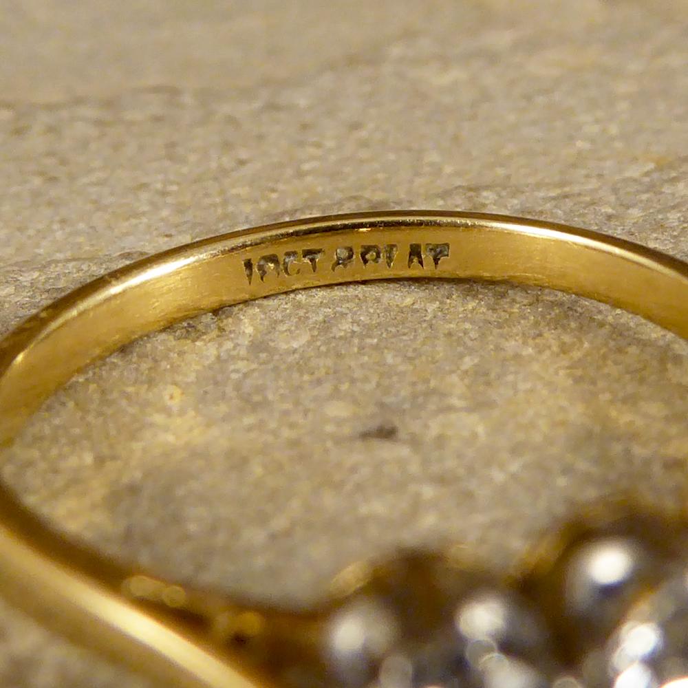 Art Deco Vintage 1930s Three-Stone Diamond Ring in 18 Carat Yellow Gold and Platinum