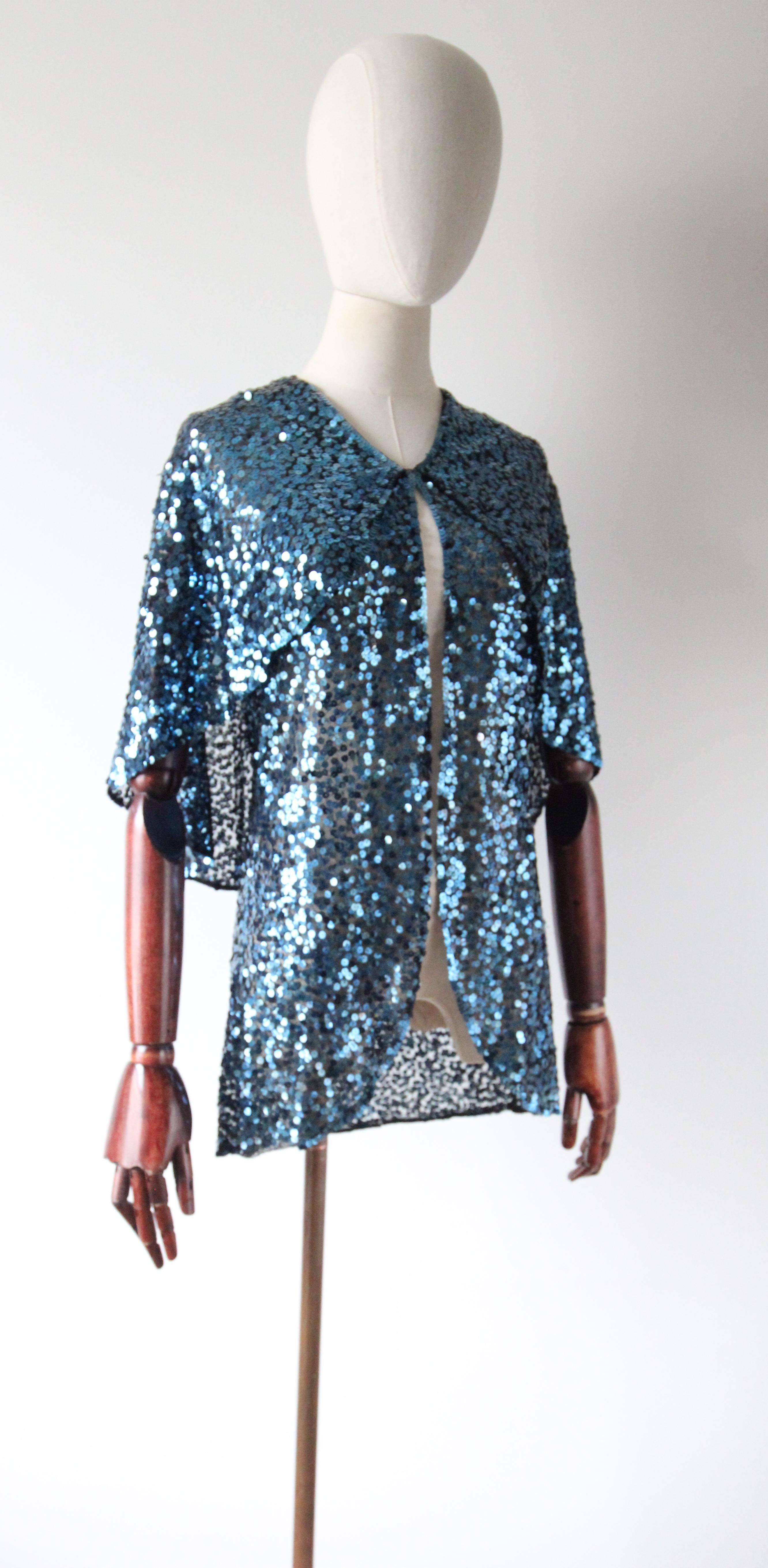 Vintage 1930's turquoise sequin capelet vintage 1930s sequin cape UK 8-10 US 4-6 In Good Condition In Cheltenham, GB