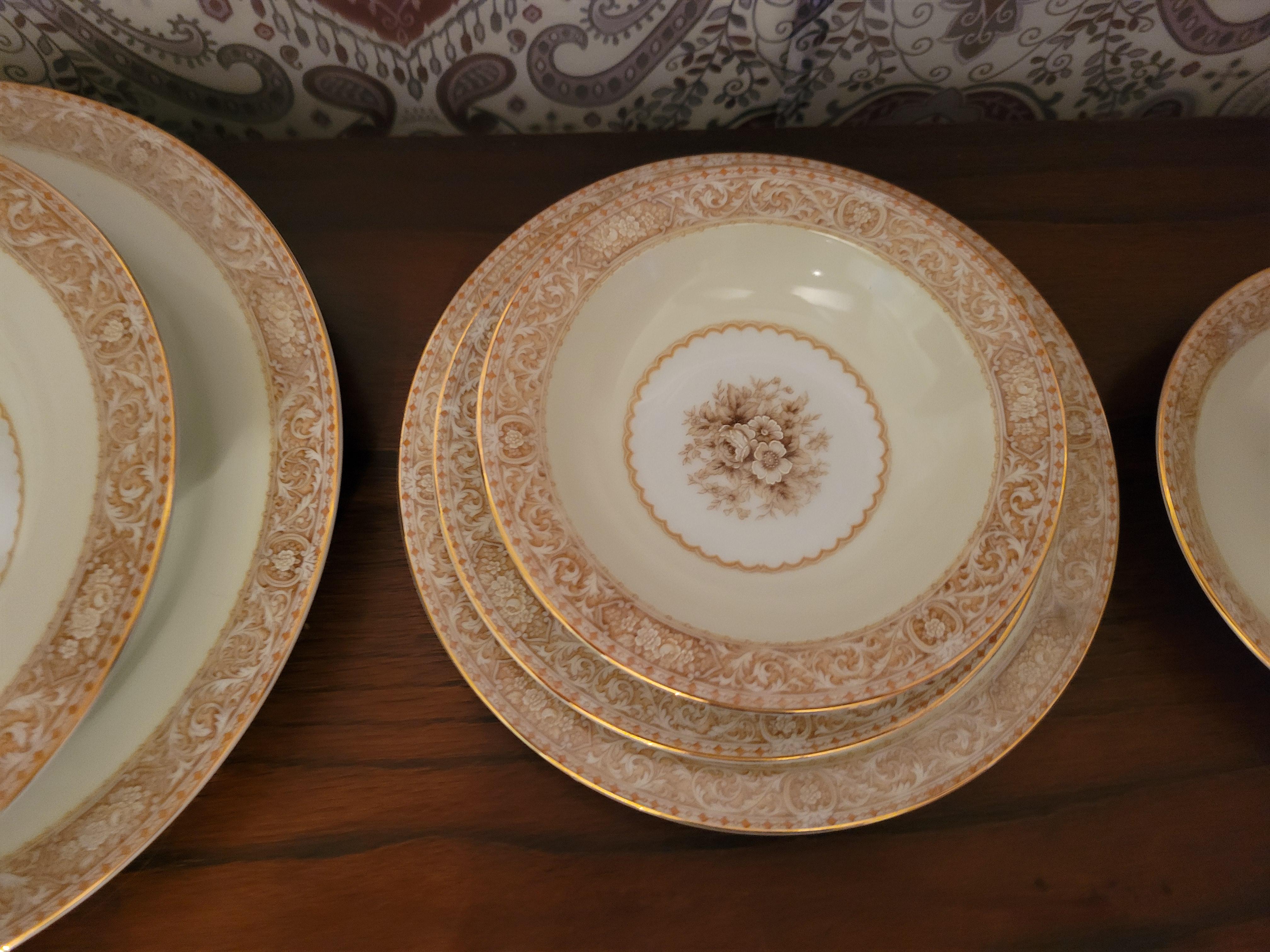 91 Pieces, Vintage, 1933, Noritake 'Adelpha' Bone China Set - 12 Place Settings For Sale 8