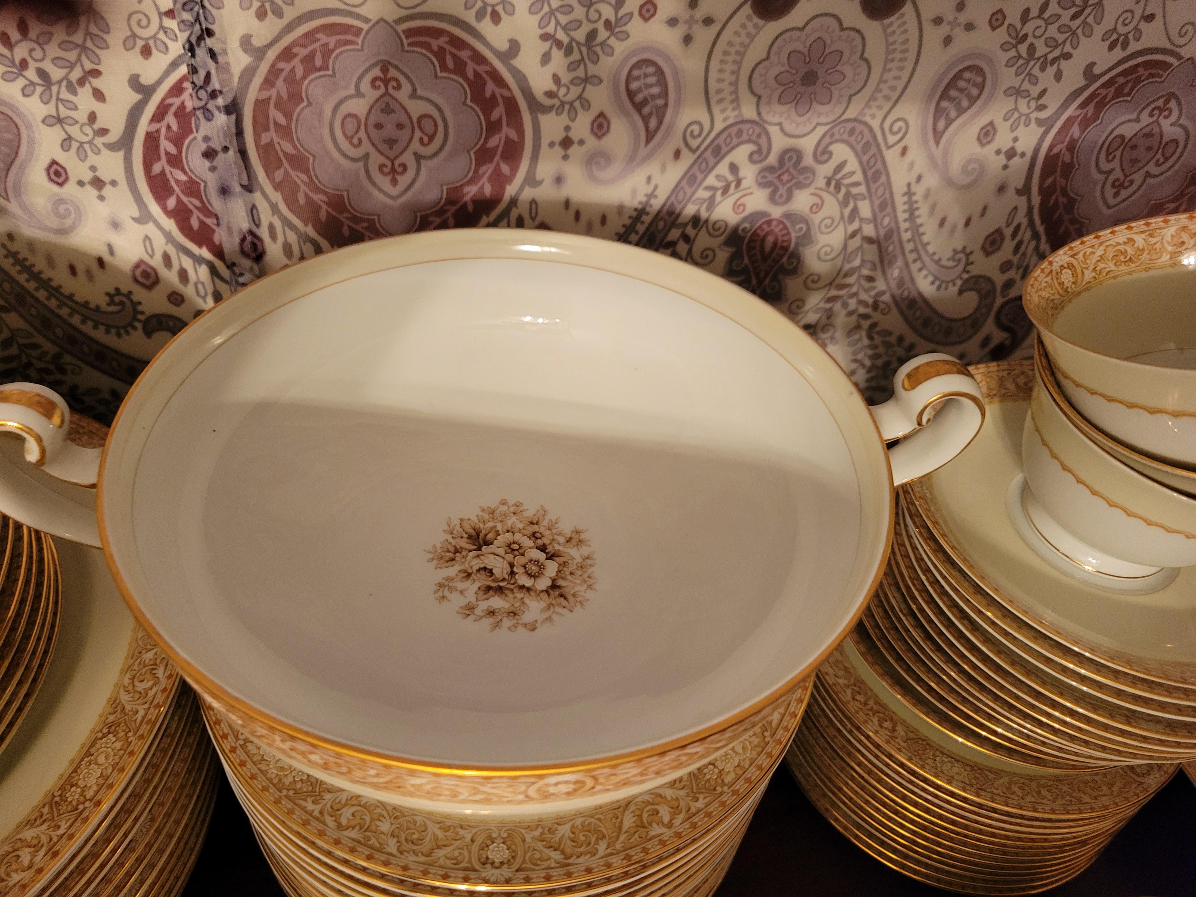 Porcelain Vintage, 1933, Noritake 'Adelpha' Bone China Set - 91 Pieces, 12 Place Settings For Sale