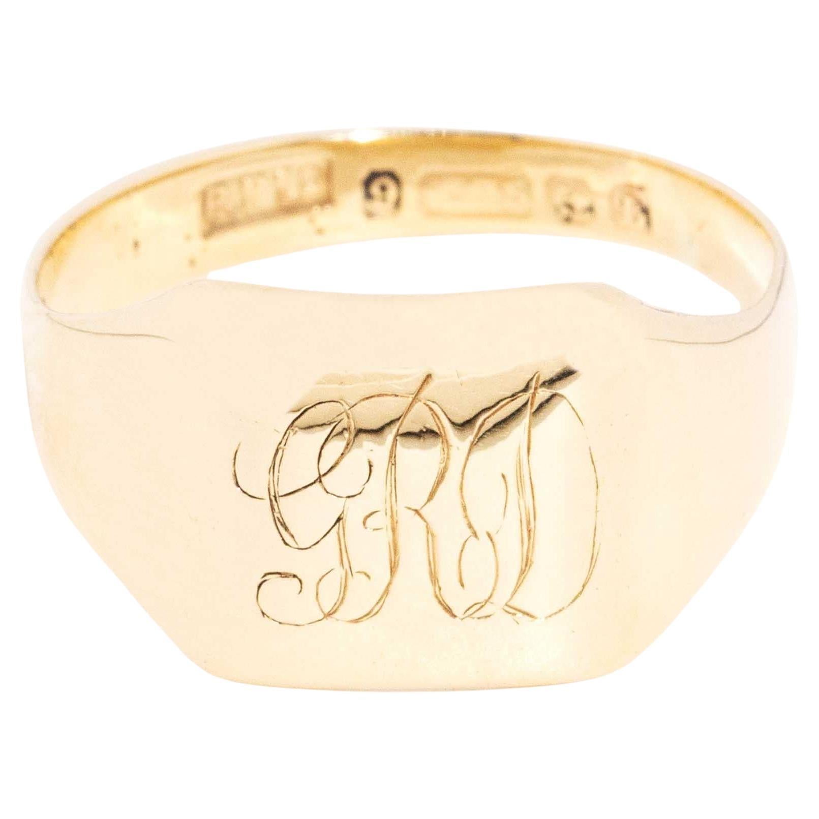 Vintage 1935 Hallmarked & Initialed Unisex Signet Ring 9 Carat Yellow Gold For Sale