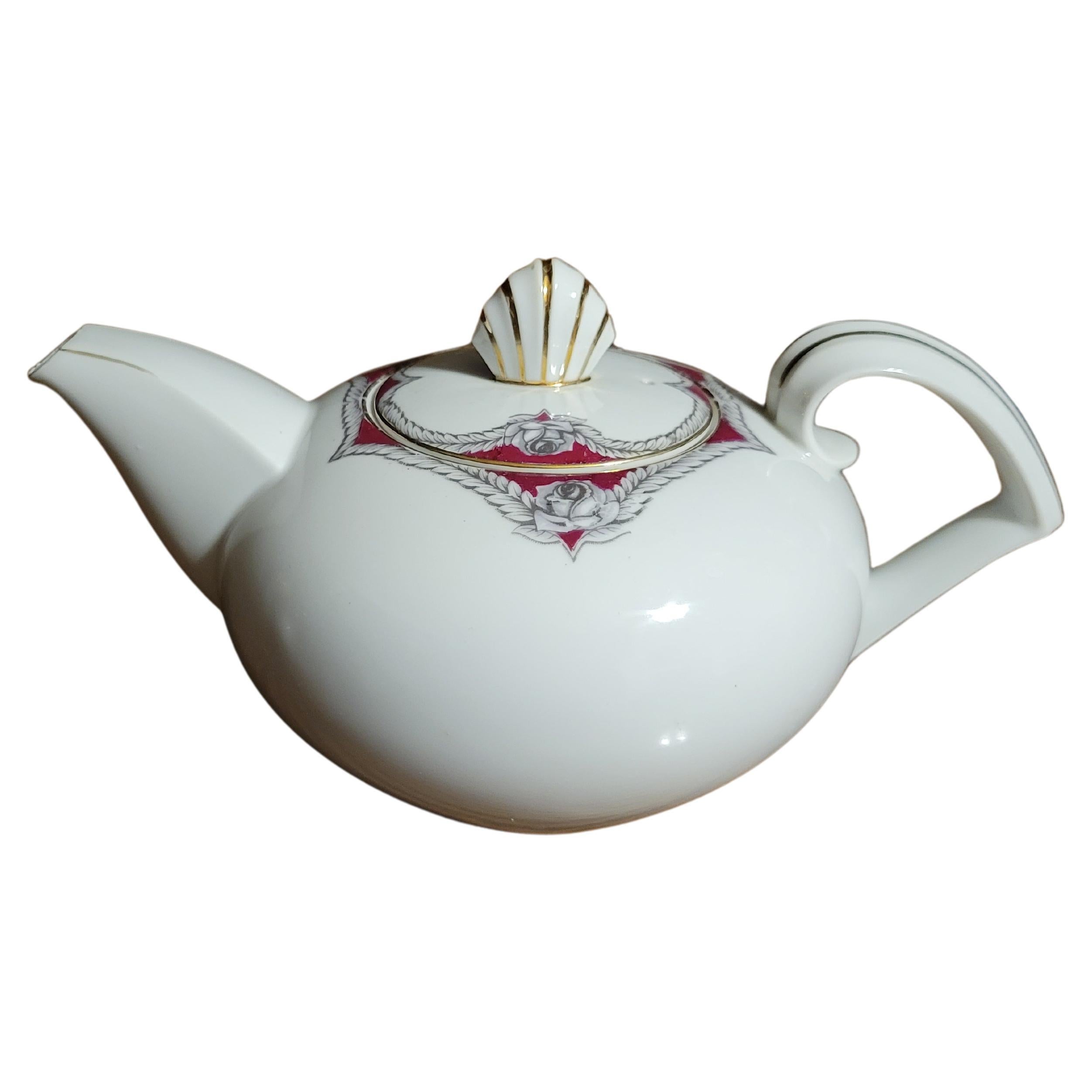 Vintage 1940-1950 Narumi Victory Rose Bone China Teapot For Sale