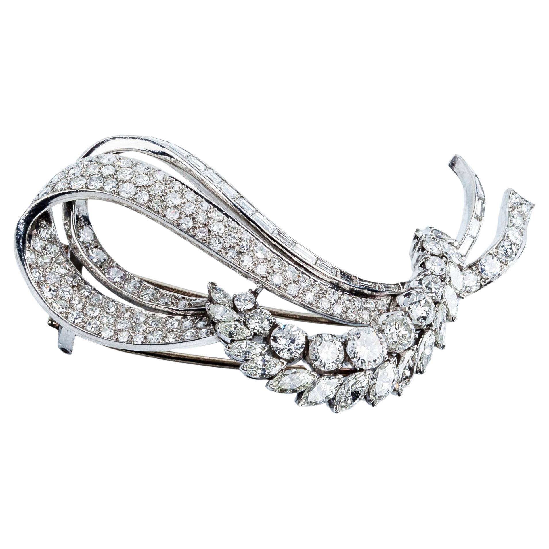 Vintage 1940's diamante corte antiguo Brooche Arpa Diseño aprox 8ct diamantes.
Muy bien hecho y con un broche de cierre muy bueno.
No estamos seguros, pero creemos que es de platino. Si fuera necesario, podríamos pedir un contraste. 
Un Broche único