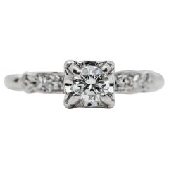 Vintage 1940's 0.29 Carat Diamond Engagement Ring in Platinum