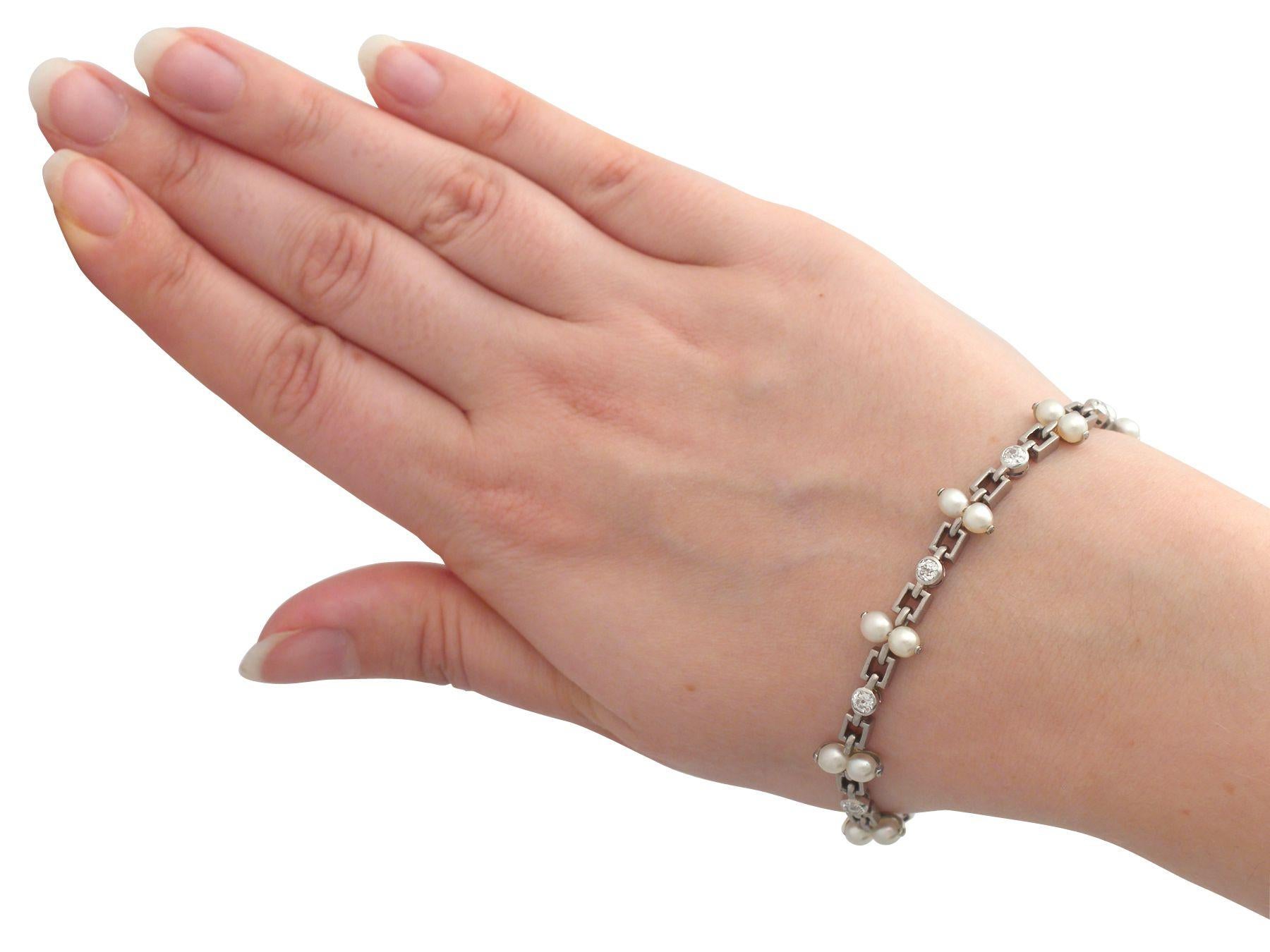 1940s Vintage 0.82 Carat Diamond and Natural Pearl Platinum Bracelet For Sale 2