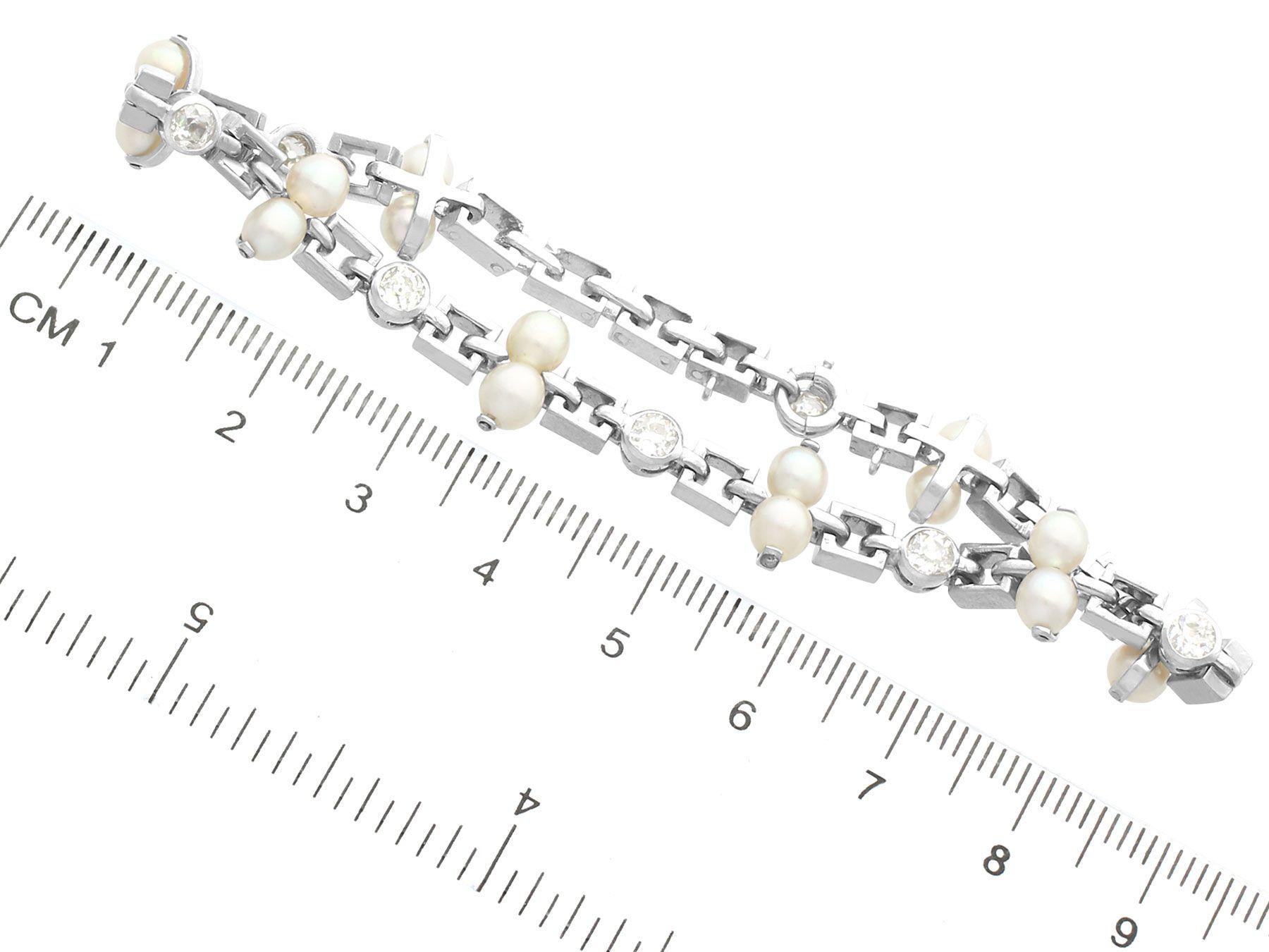 Bracelet vintage des années 1940 en platine avec diamant de 0,82 carat et perles naturelles en vente 2