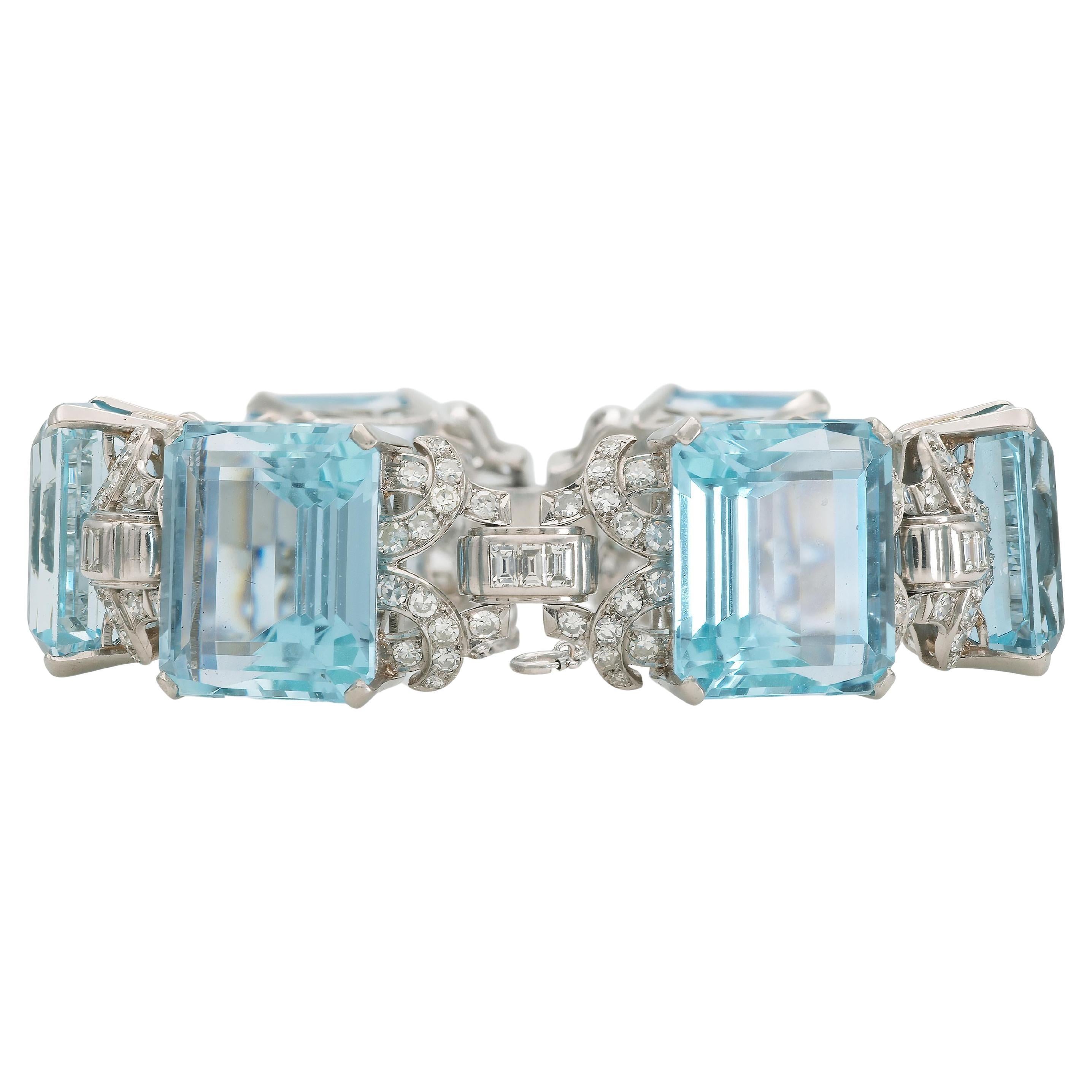 Vintage 1940s 110.00 Carat Aquamarine Bracelet with Diamonds