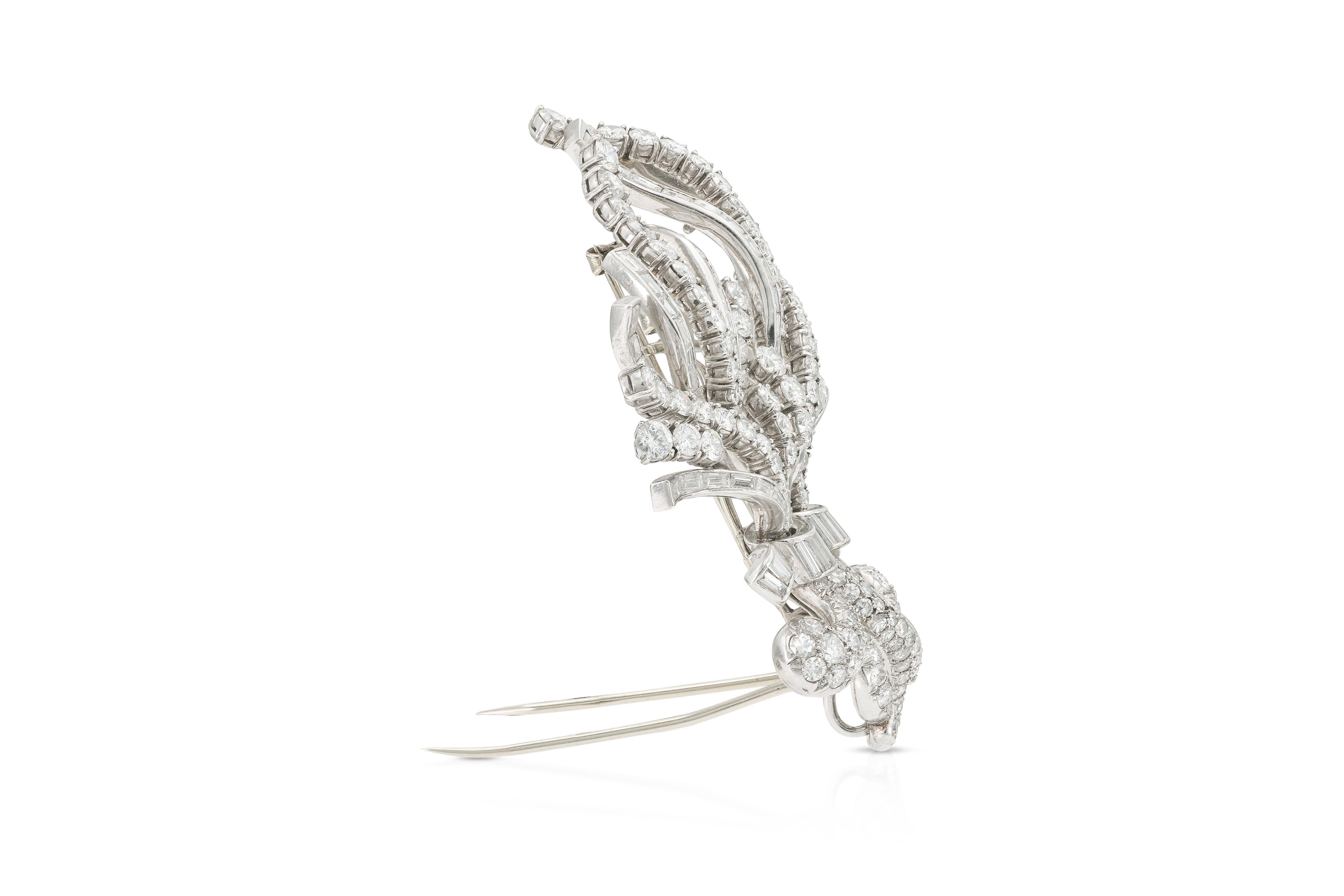 Mixed Cut Vintage 1940s 14.00 Carat Diamond Double Clip Brooch For Sale