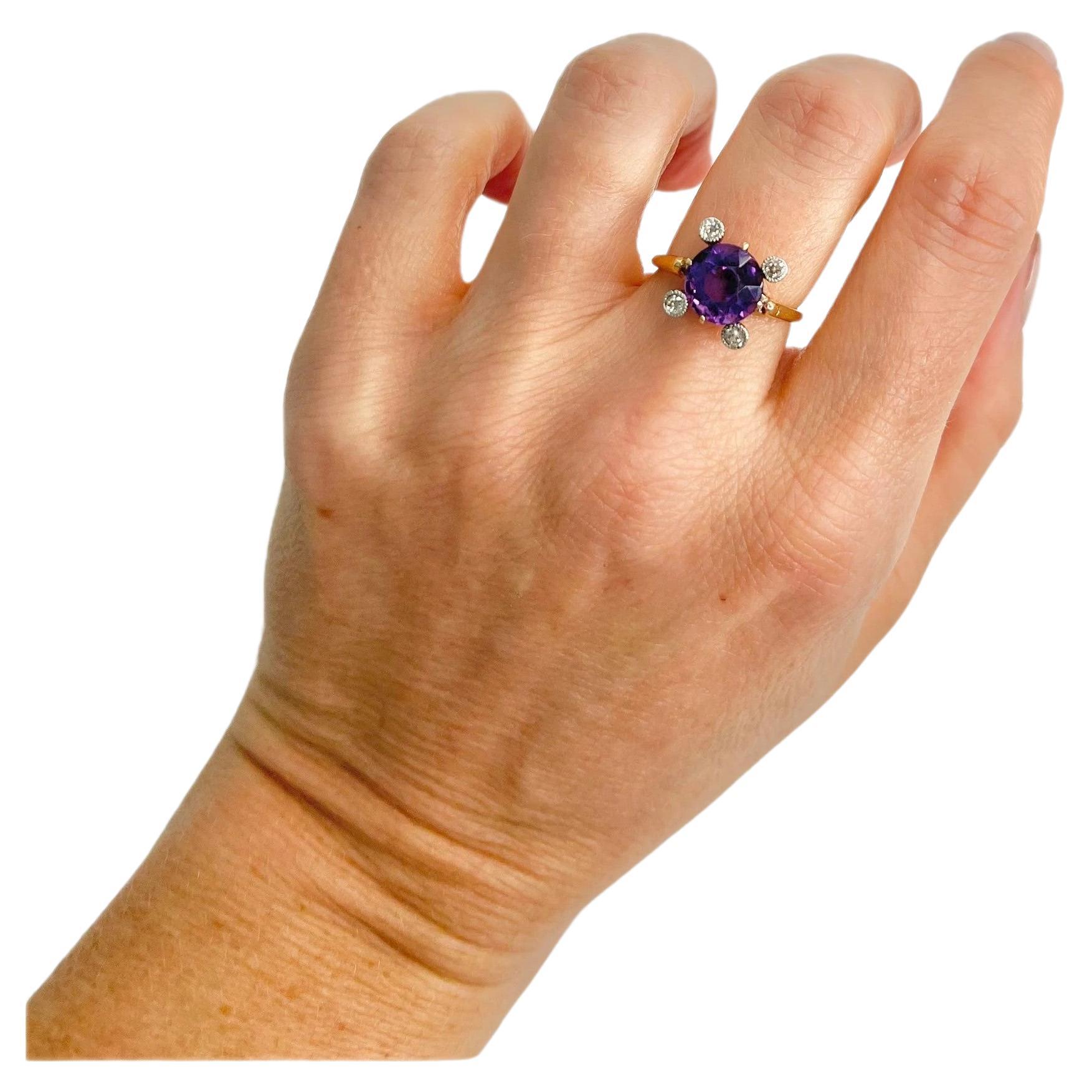 Vintage 1940’s 14ct Gold Amethyst & Diamond Ring For Sale