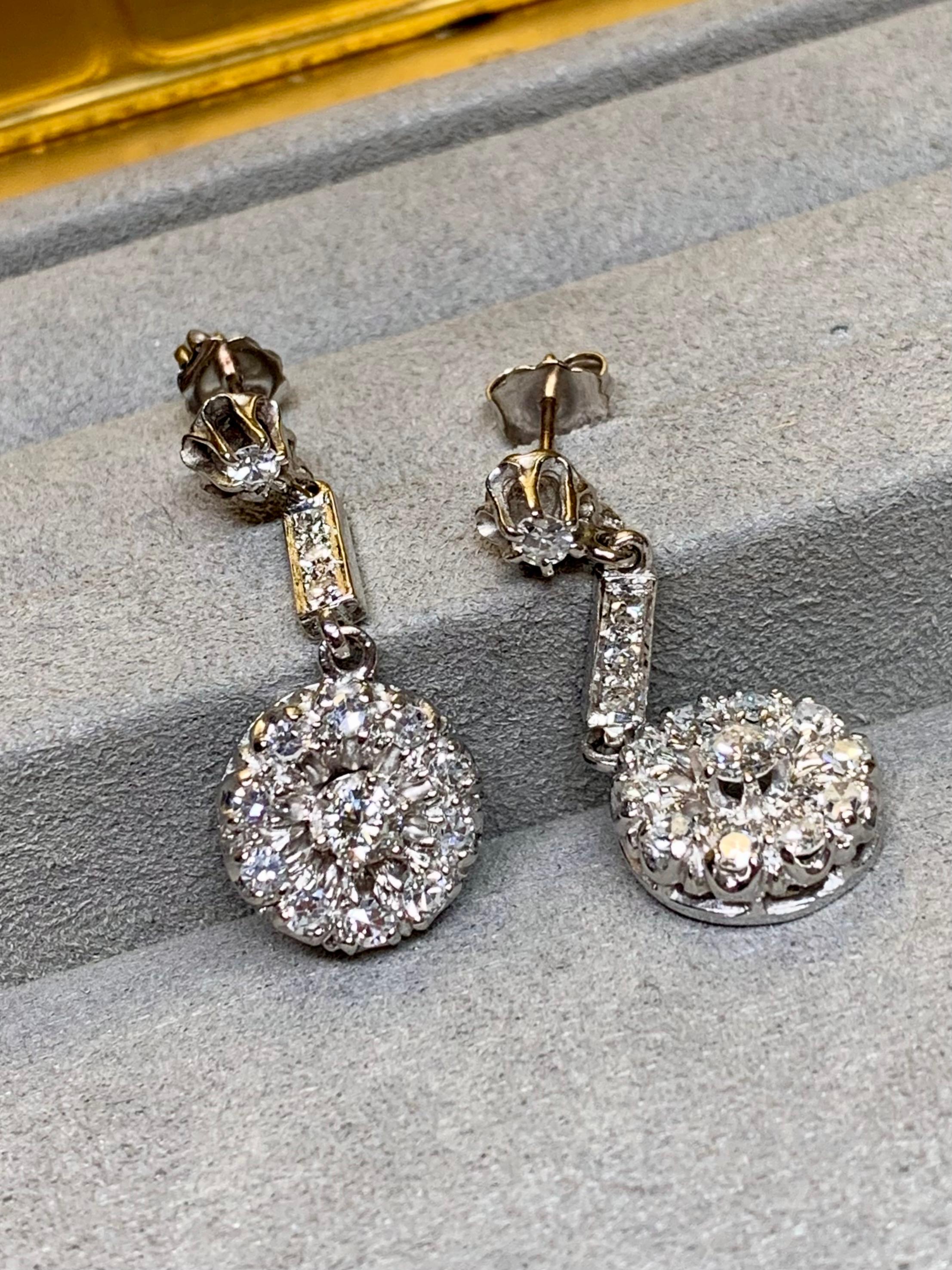 Vintage 1940’s 14K White Gold Round Diamond Drop Dangle Earrings 1.30ctw In Good Condition In Winter Springs, FL