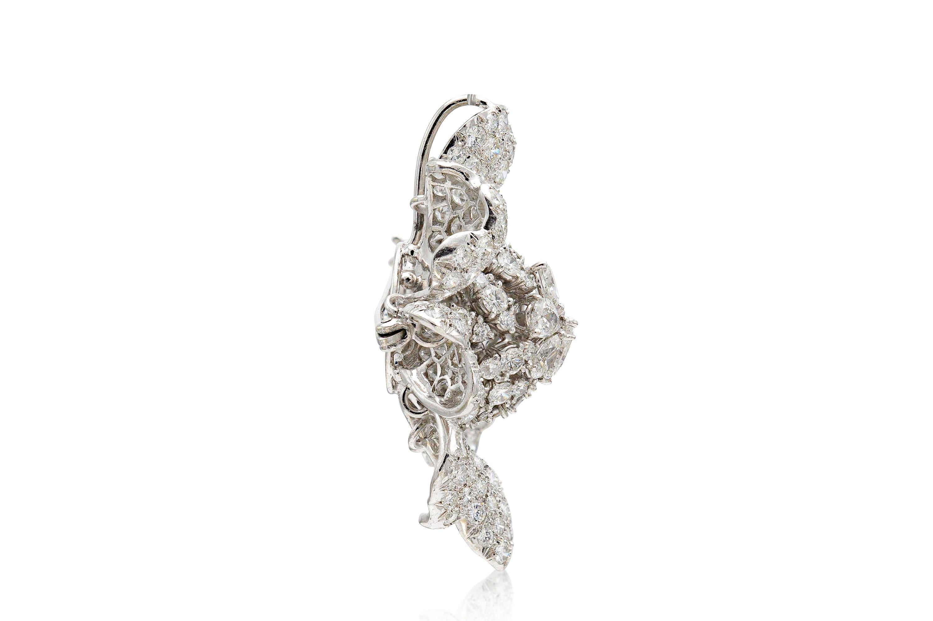 Taille mixte Vintage 1940s 15.00 Carat Diamond Flower Brooch Pendentif en vente