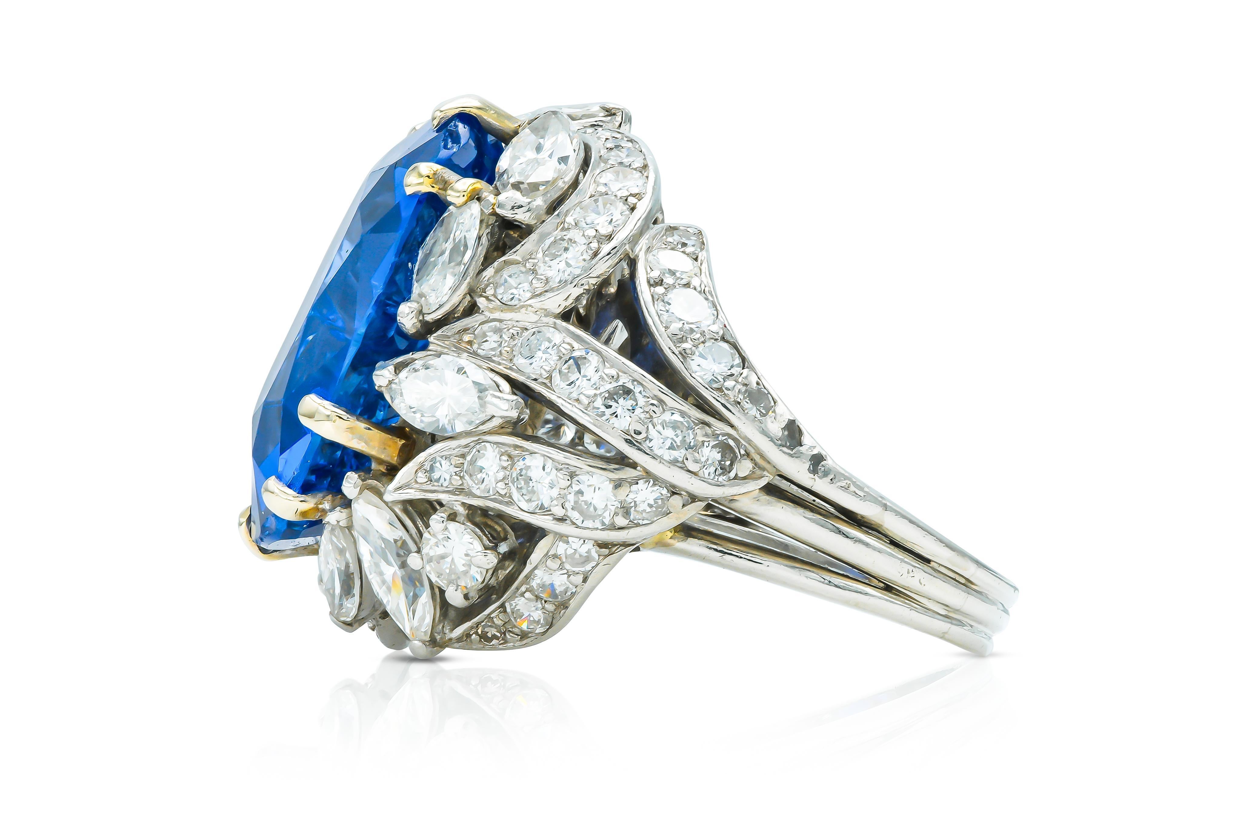 Vintage 1940s 15.13 Carat Oval Cut Ceylon Sapphire Ring with Diamonds In Good Condition For Sale In New York, NY