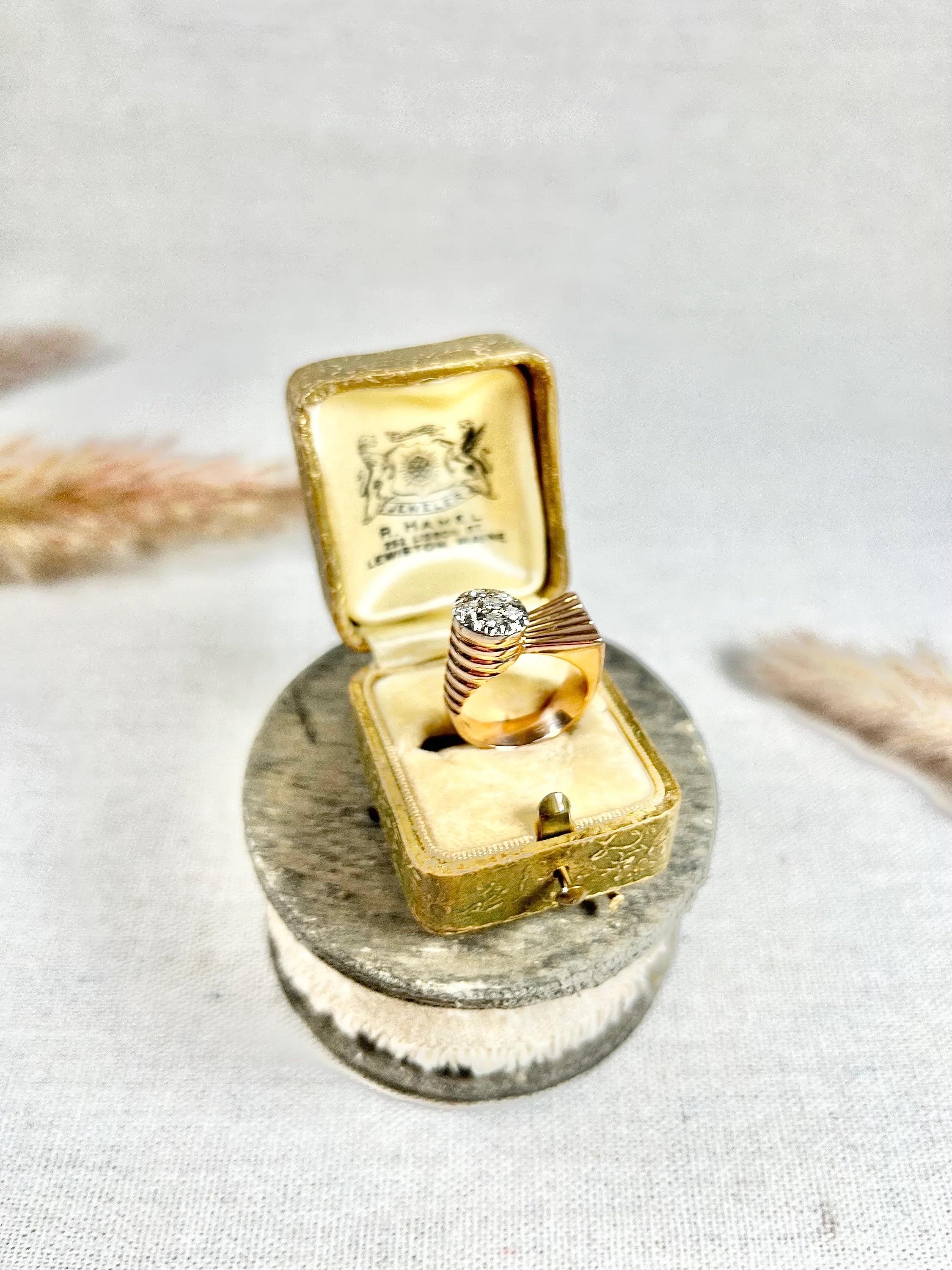 Vintage 1940s, 18ct Rose Gold Stamped, Diamond Bombe & Fan Cocktail Ring For Sale 2