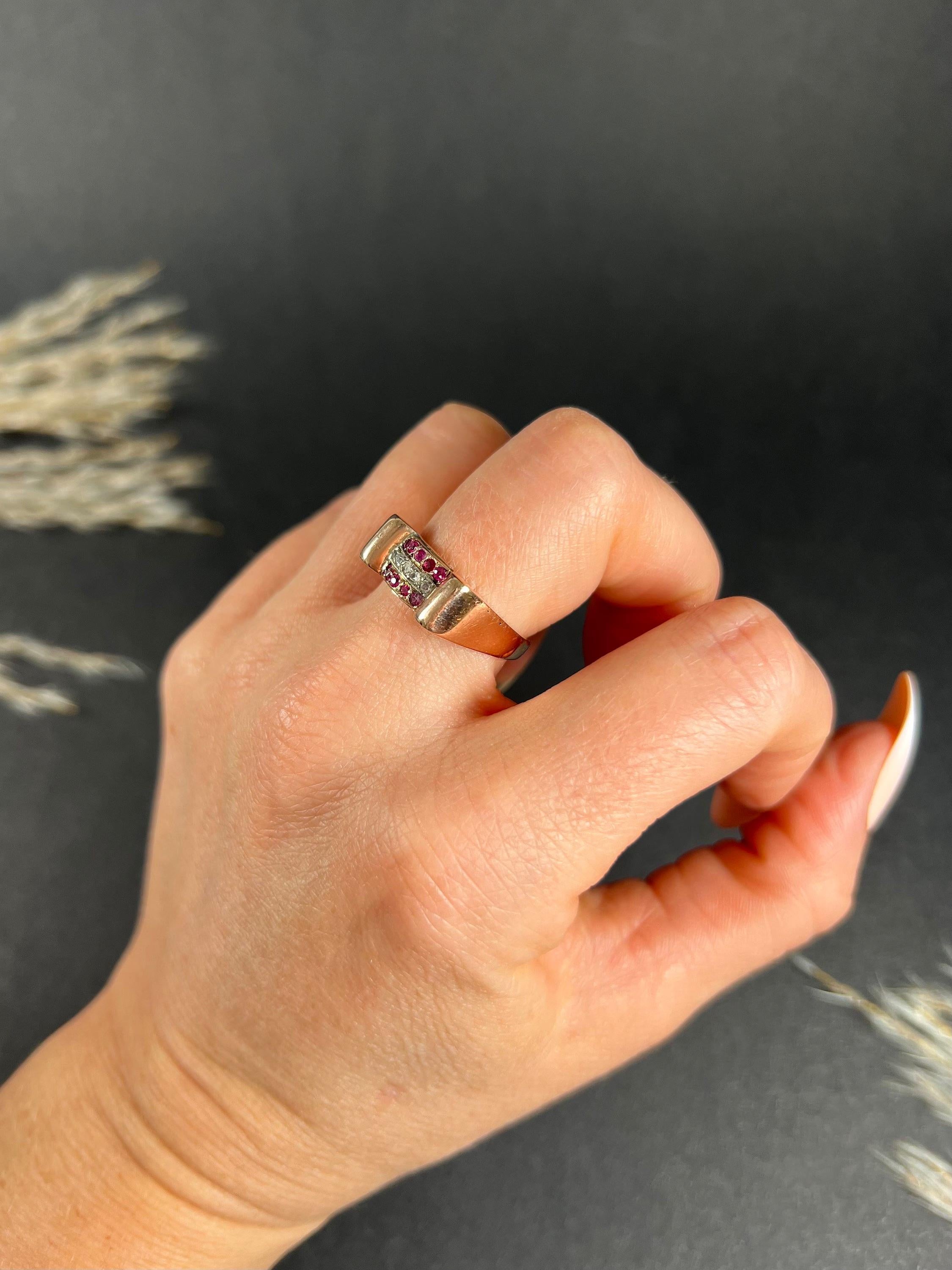 Vintage 1940s, 18ct Rose Gold, Three Row Ruby & Diamond Tank Cocktail Ring In Good Condition For Sale In Brighton, GB