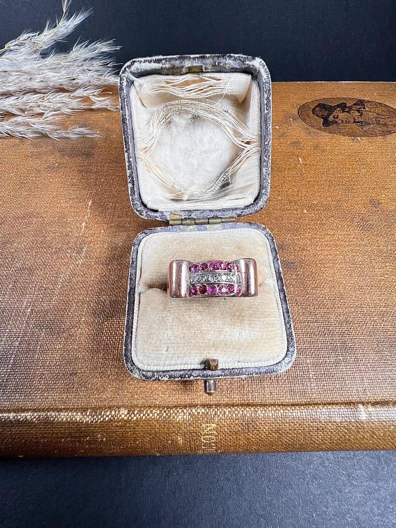 Vintage 1940s, 18ct Rose Gold, Three Row Ruby & Diamond Tank Cocktail Ring For Sale 2