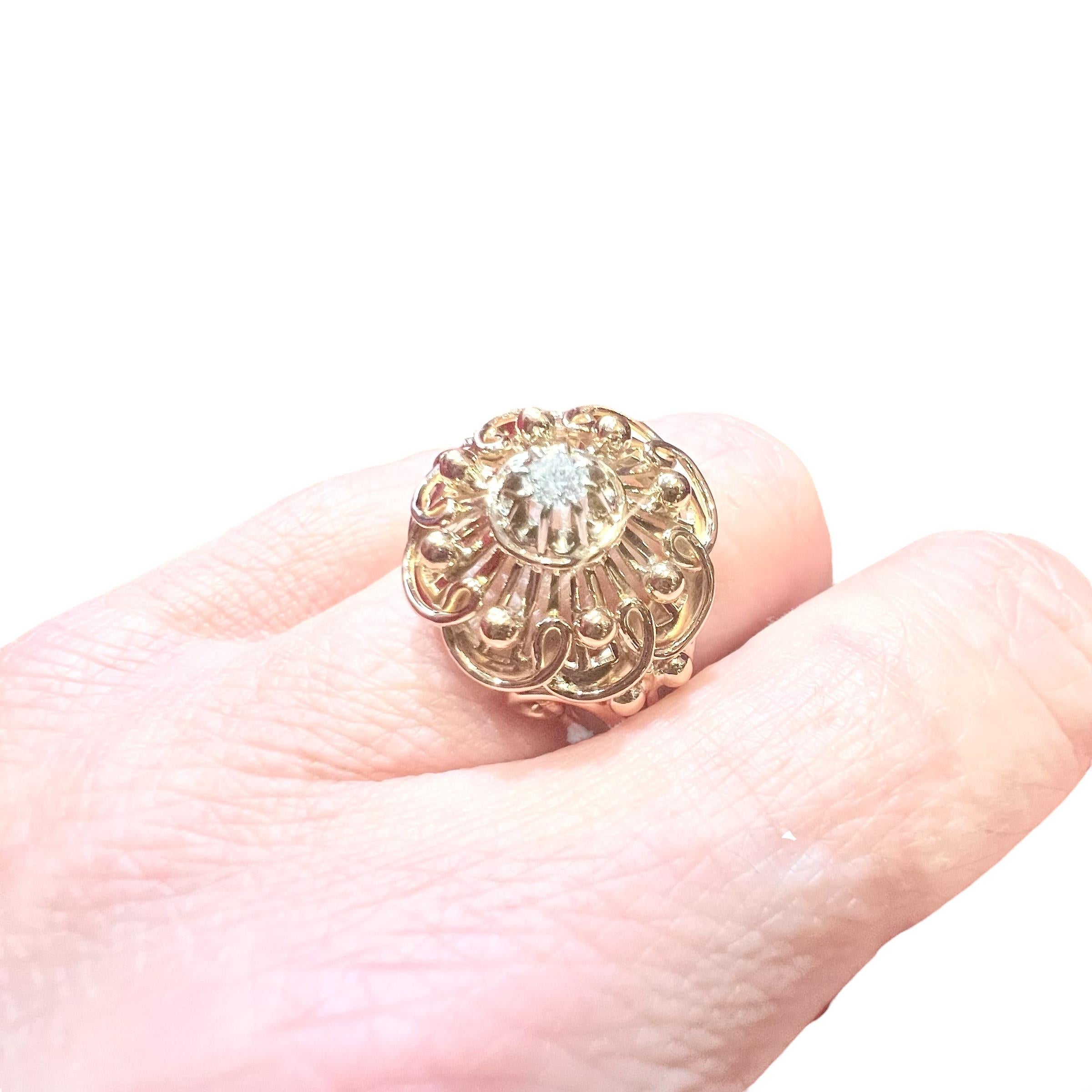 Vintage 1940s 18K Yellow Gold Diamond Ring en venta 5