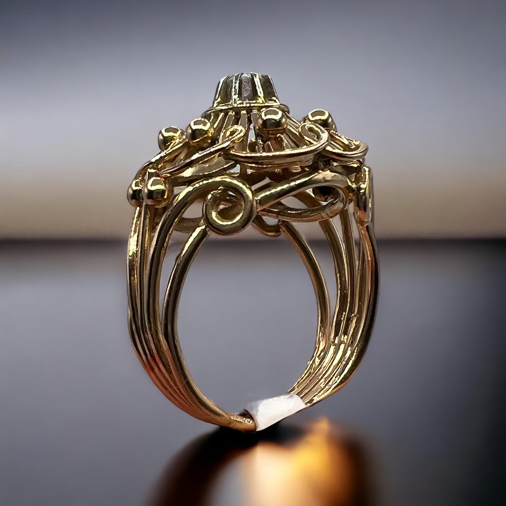 Vintage 1940s 18K Yellow Gold Diamond Ring Art Decó en venta