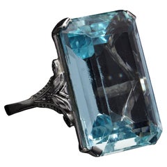 Vintage 1940s 18kt Gold Natural Aquamarine Ring