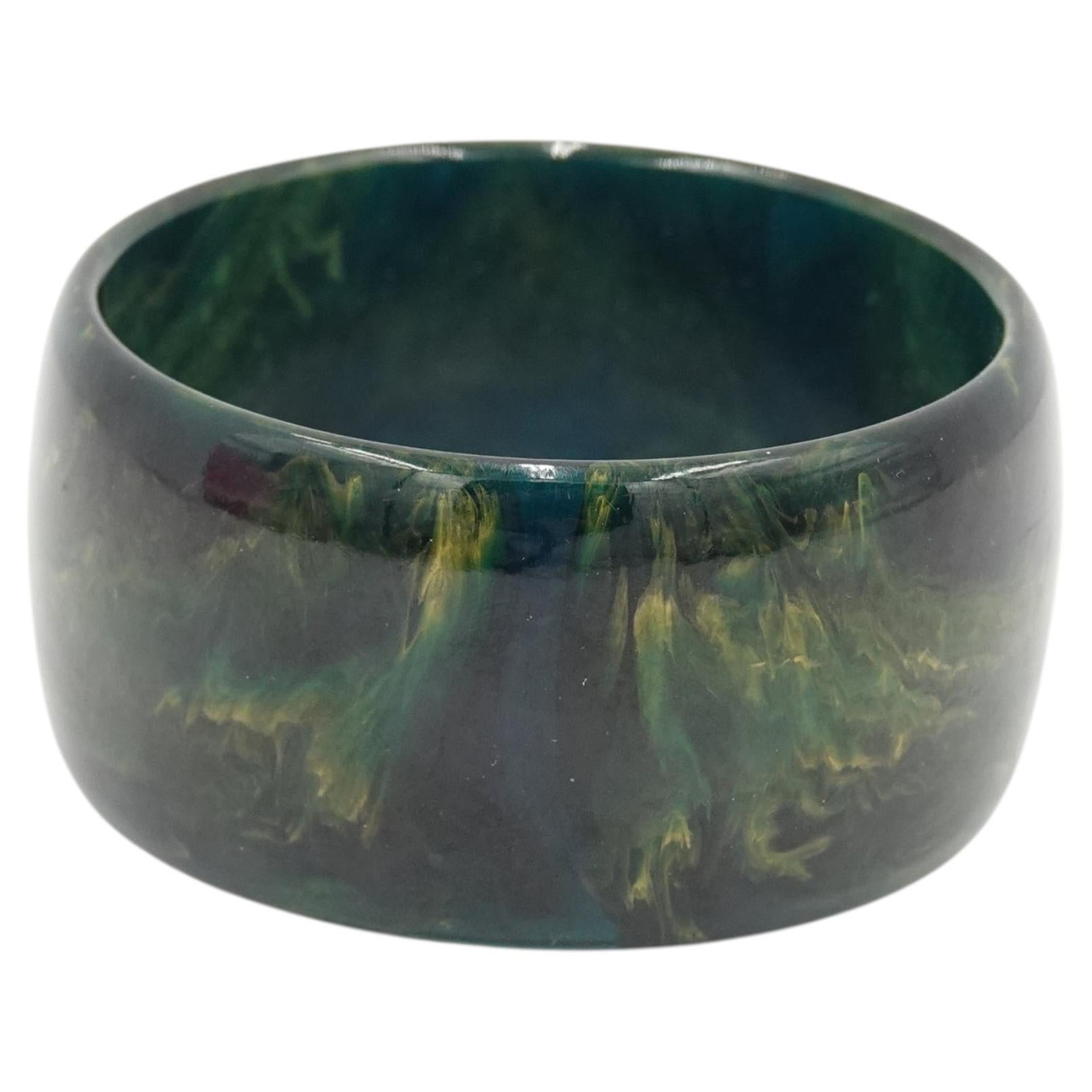 Vintage 1940s–1960s Deep Green Marbled Wide Bangle Bracelet For Sale