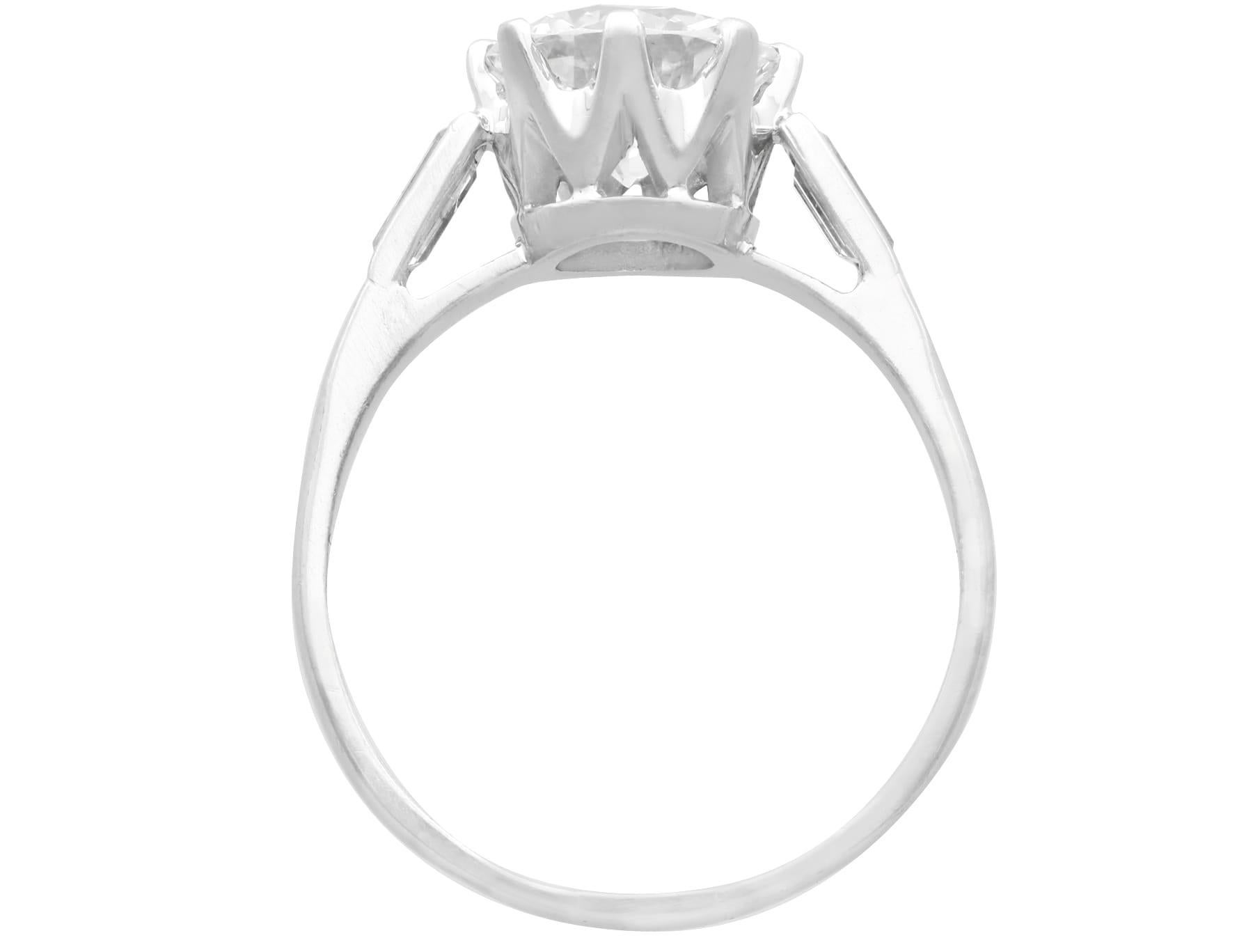 Vintage 1940s 2.10 Carat Diamond and 18K White Gold Solitaire Engagement Ring For Sale 2